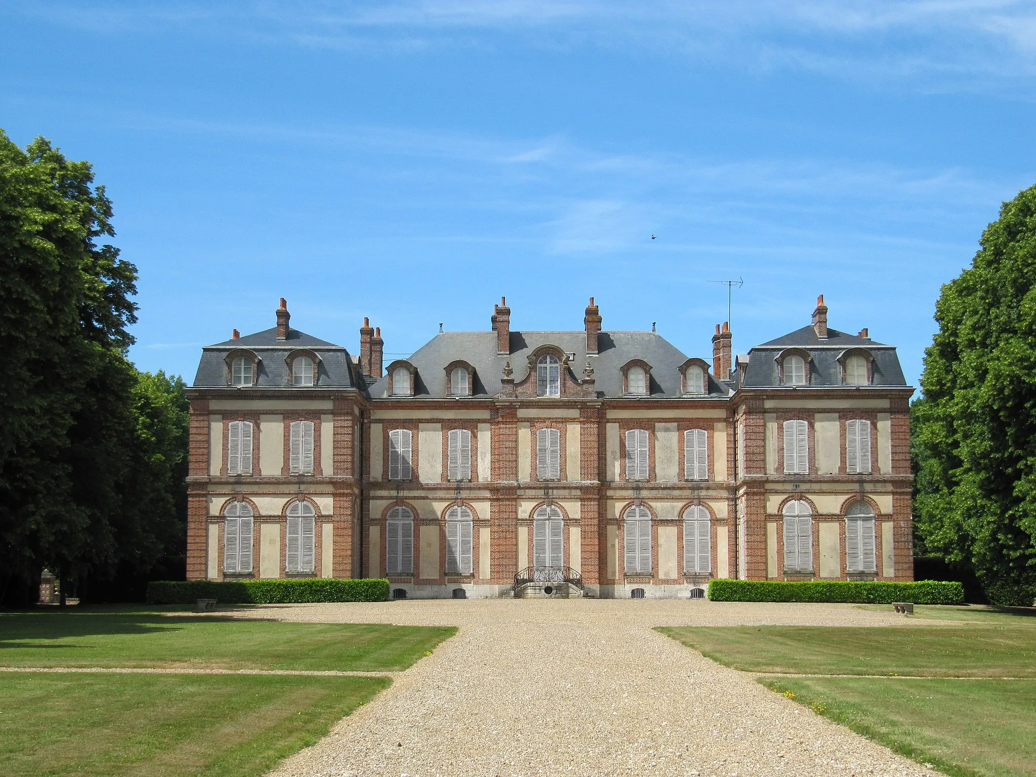 Photo showing: Le château date du XVIII e siècle.