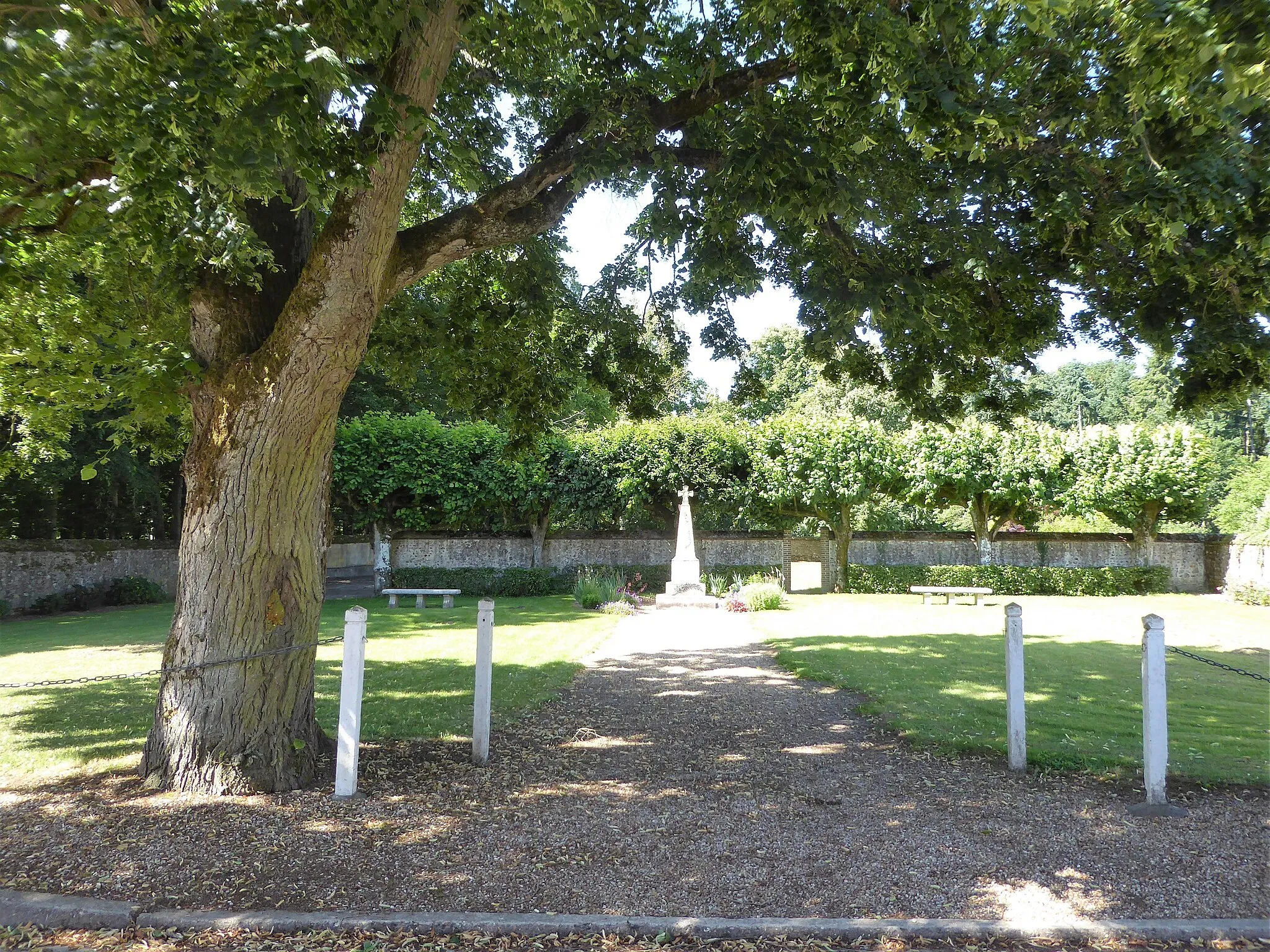 Photo showing: Monument aux morts de Vérigny, Eure-et-Loir, France.