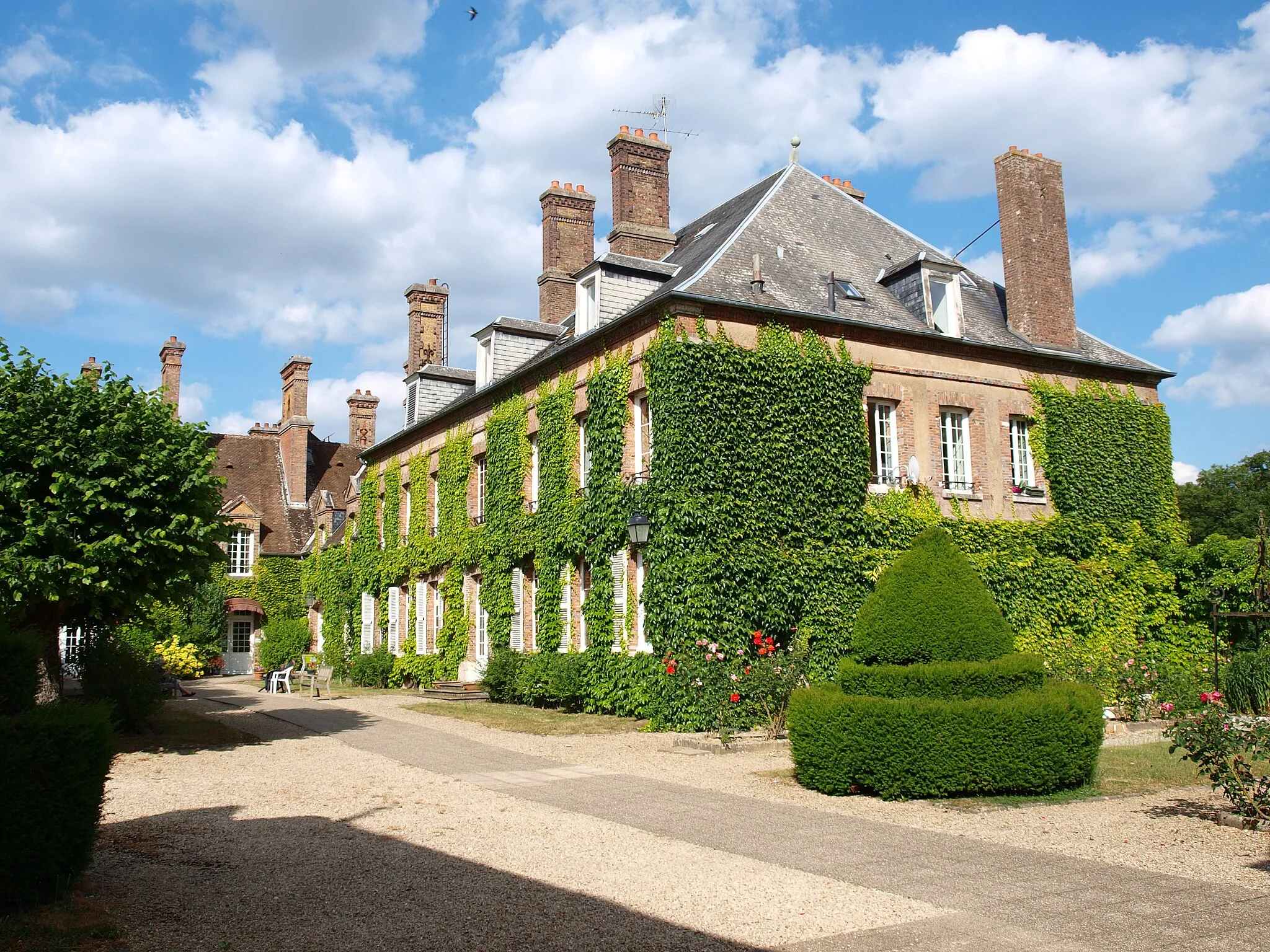 Photo showing: Château de Villeniard à Vaux-sur-Lunain (Seine-et-Marne, France)