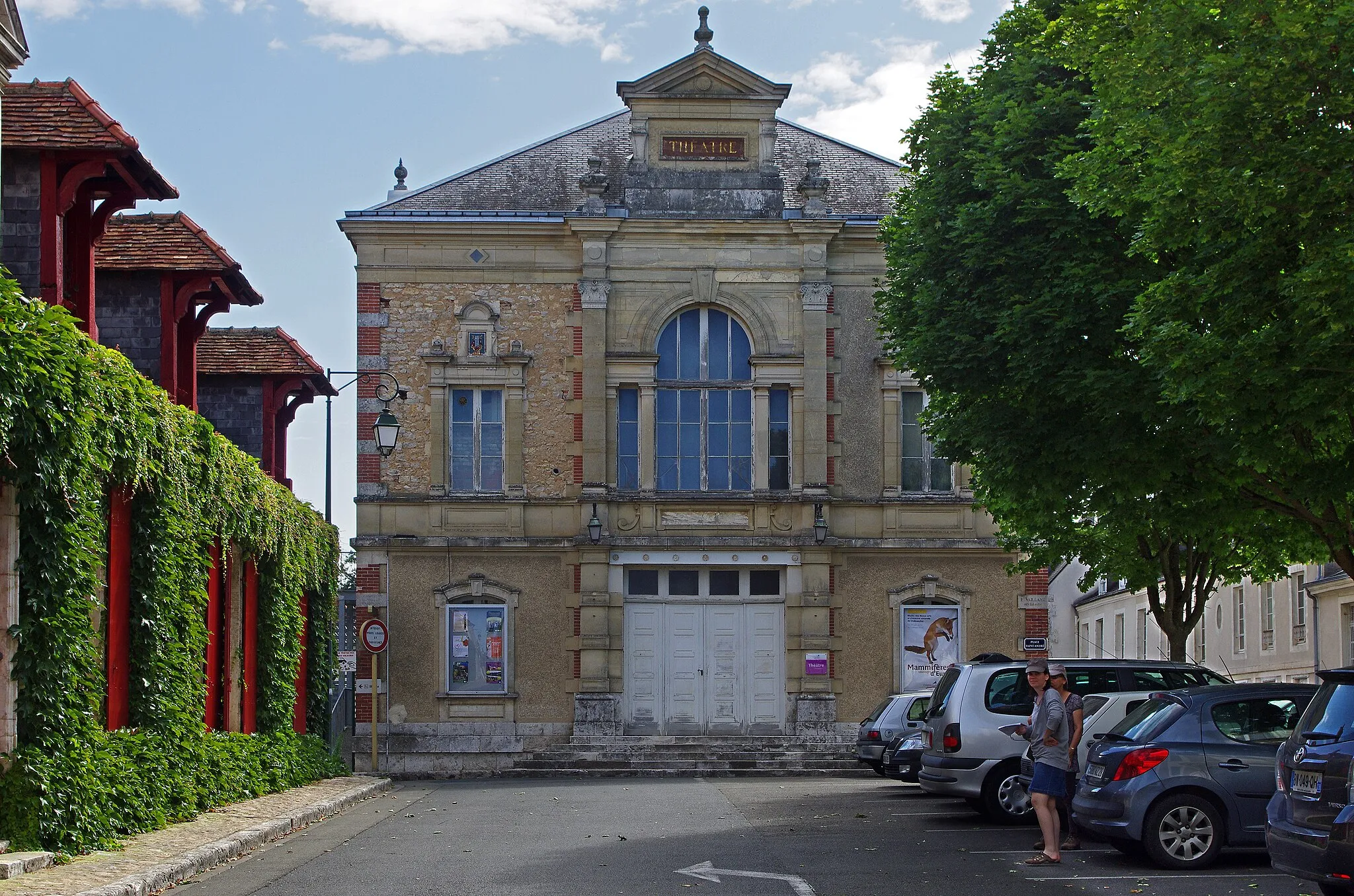 Photo showing: Theater, Saint-André square.
E. Vaillant architect.

The theater was inaugurated on 5 February 1888.