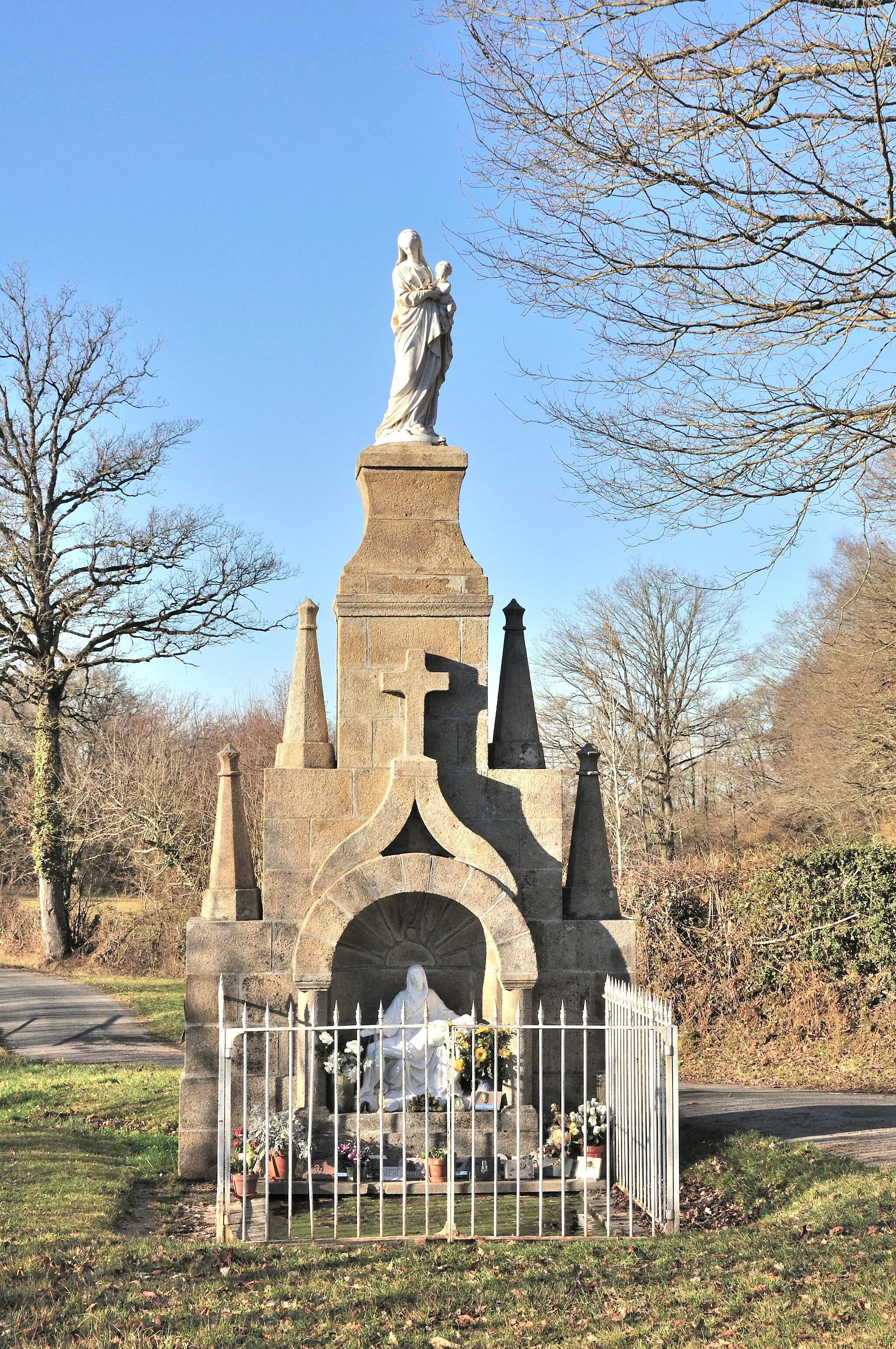 Photo showing: Sanctuaire de la source de la Bouzanne - Aigurande (Indre)