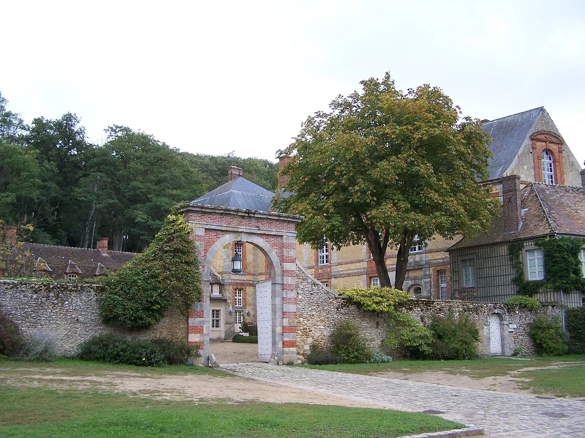 Photo showing: Château de La Celle-les-Bordes (Yvelines, France)