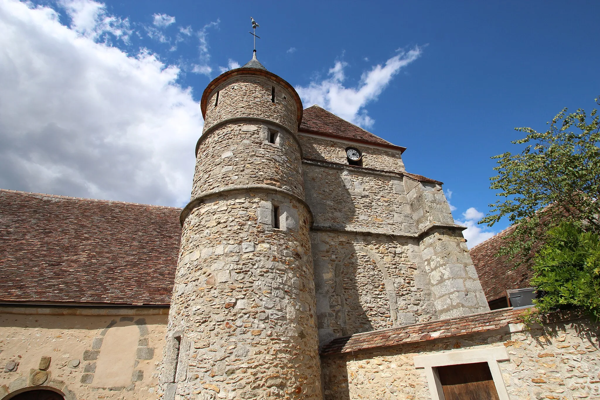 Photo showing: Saint-Eutrope church of Orcemont, France.