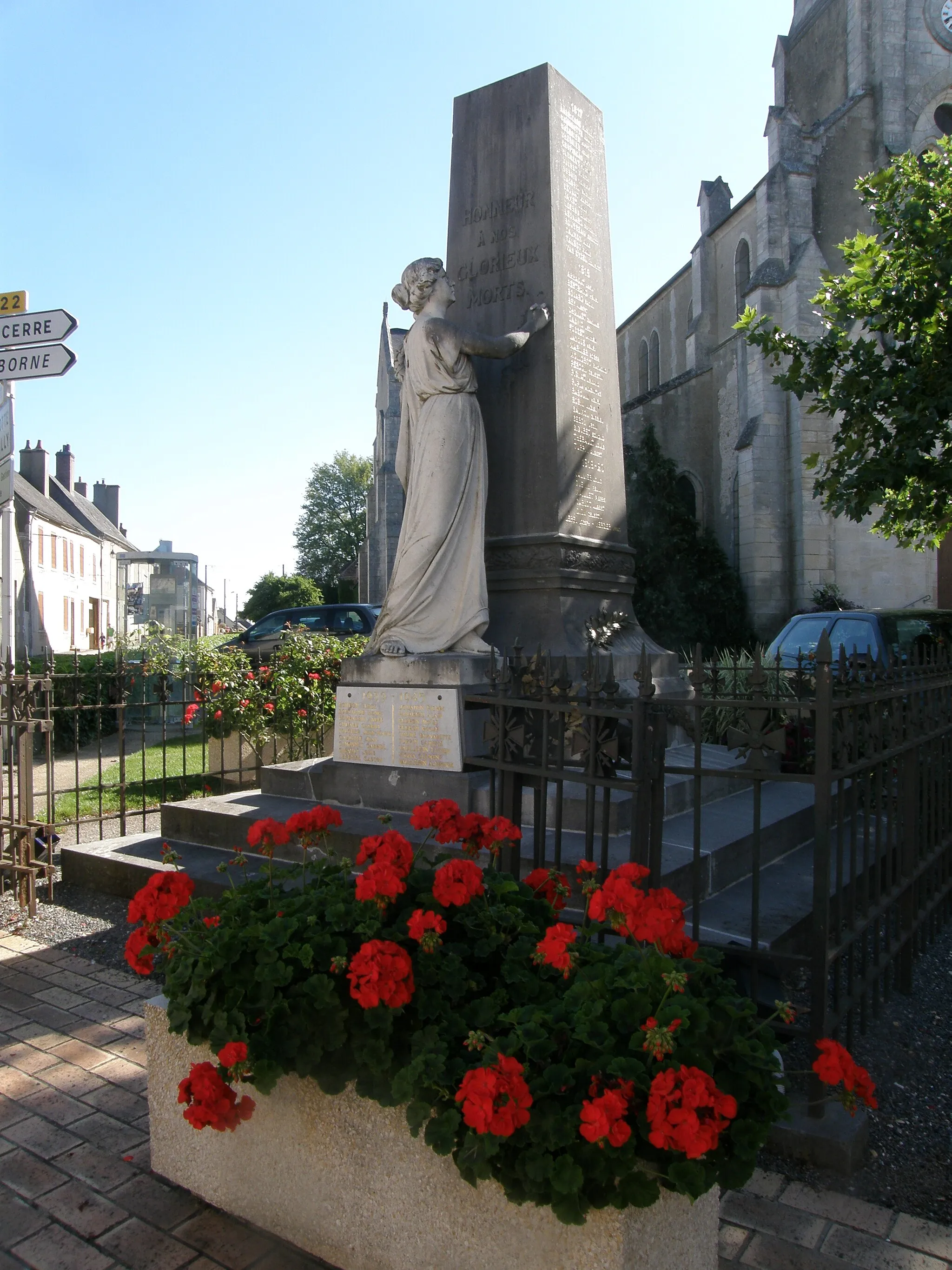 Photo showing: le monument aux morts
