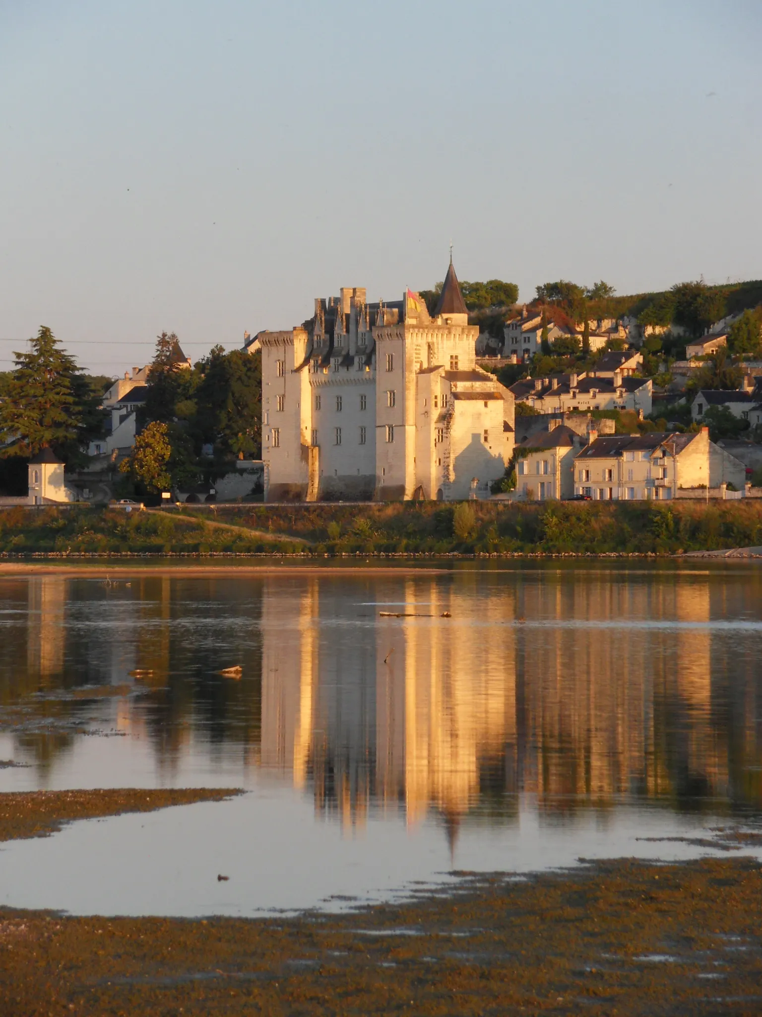 Photo showing: This building is en partie classé, en partie inscrit au titre des monuments historiques de la France. It is indexed in the base Mérimée, a database of architectural heritage maintained by the French Ministry of Culture, under the reference PA00109211 .