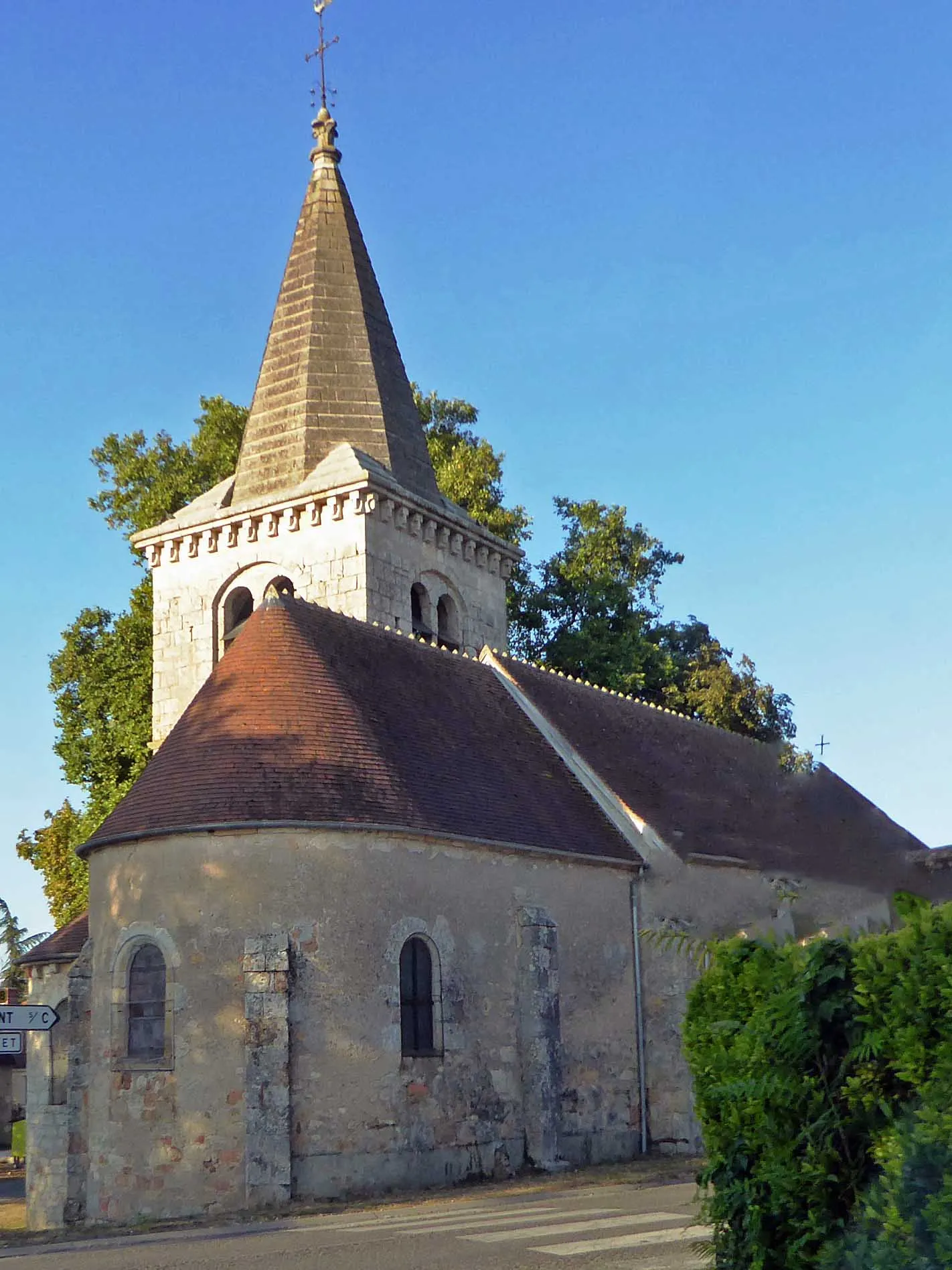 Photo showing: Église Saint-Caprais de Saint-Caprais (Cher)