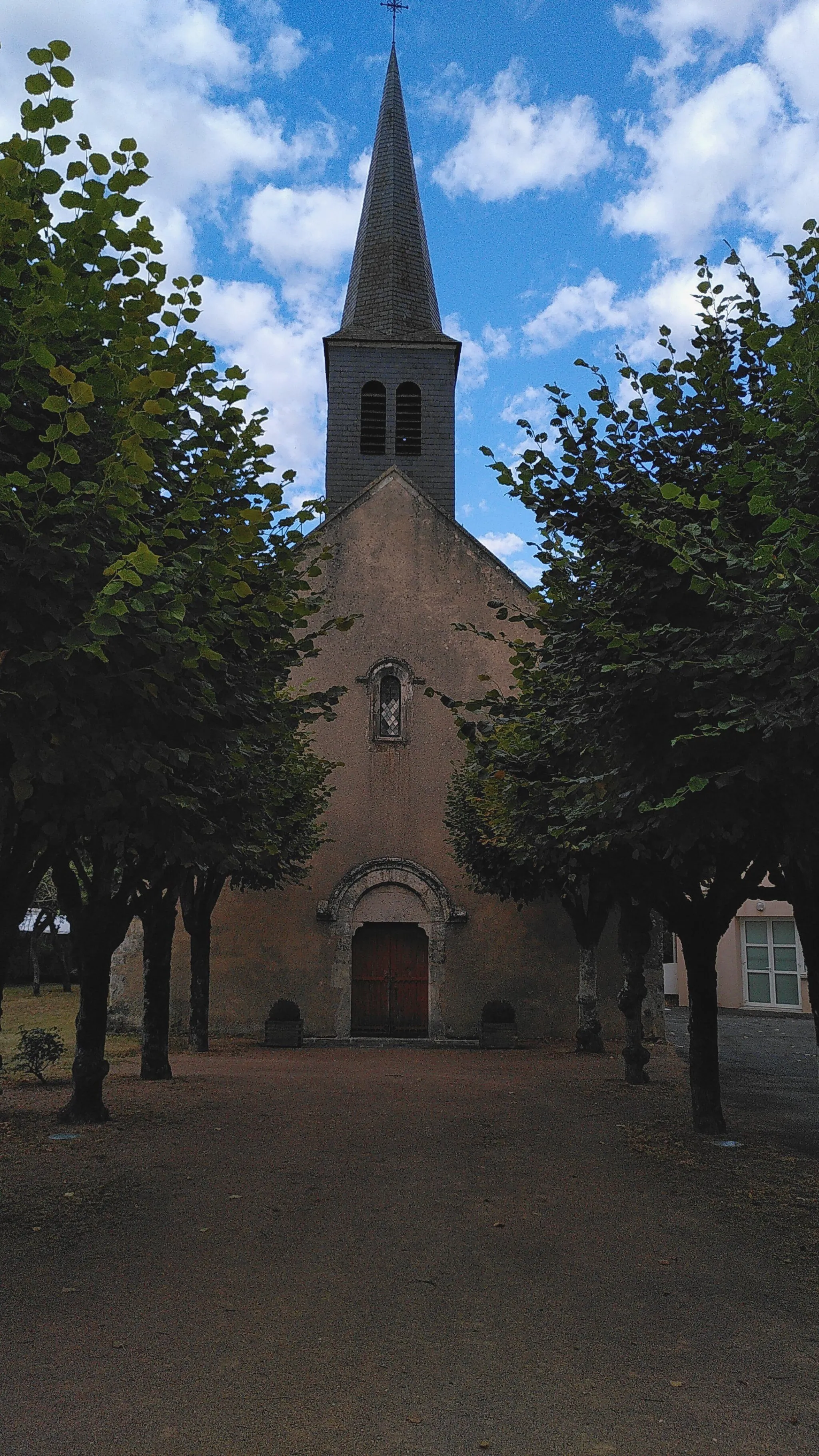 Photo showing: This building is inscrit au titre des monuments historiques de la France. It is indexed in the base Mérimée, a database of architectural heritage maintained by the French Ministry of Culture, under the reference PA00096829 .