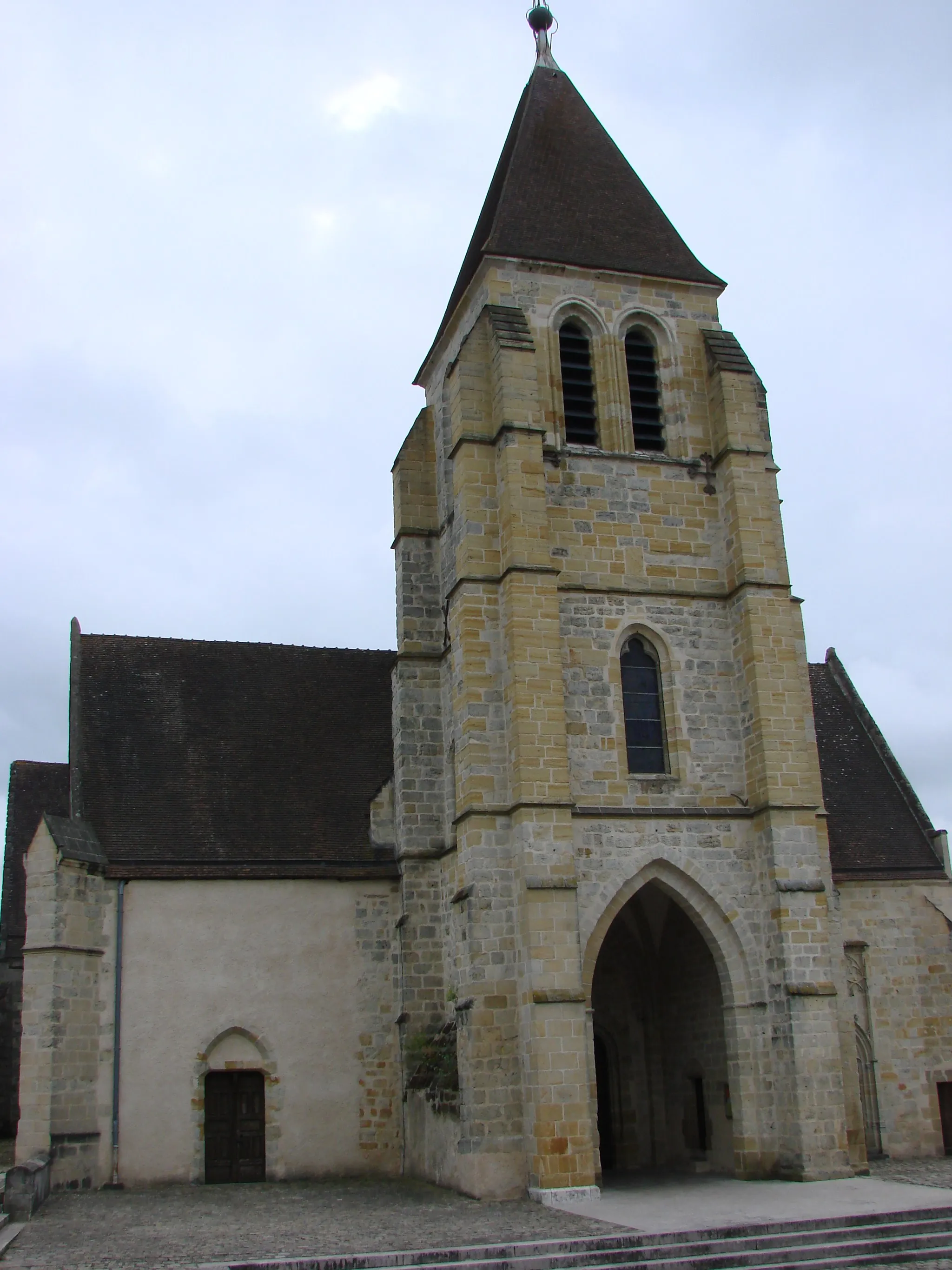 Photo showing: Church Notre-Dame (Our Lady) of Vierzon (France)