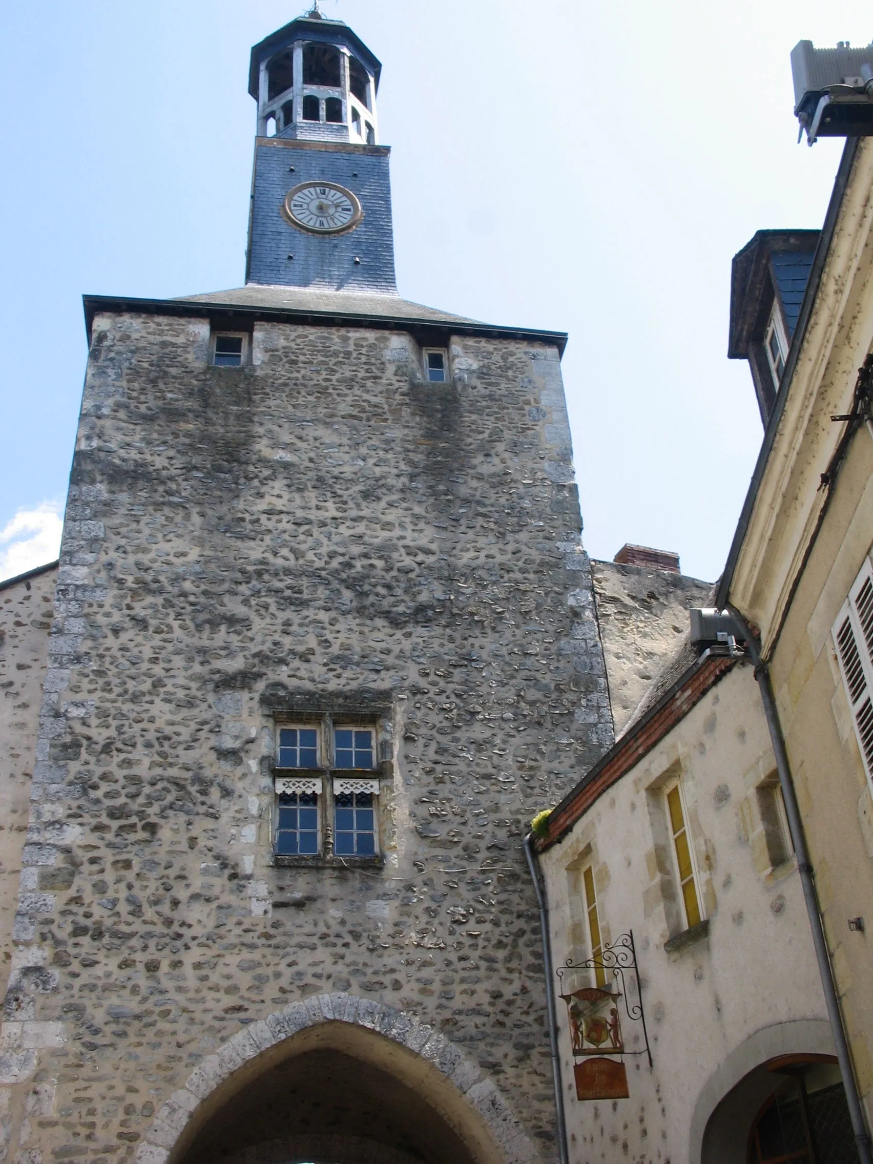 Photo showing: Beffroi de Vierzon (18).