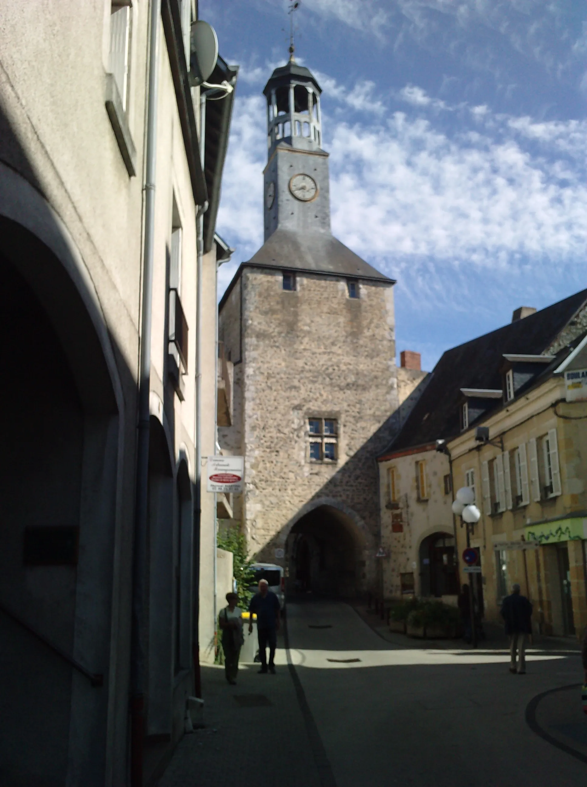 Photo showing: This building is inscrit au titre des monuments historiques de la France. It is indexed in the base Mérimée, a database of architectural heritage maintained by the French Ministry of Culture, under the reference PA00096921 .