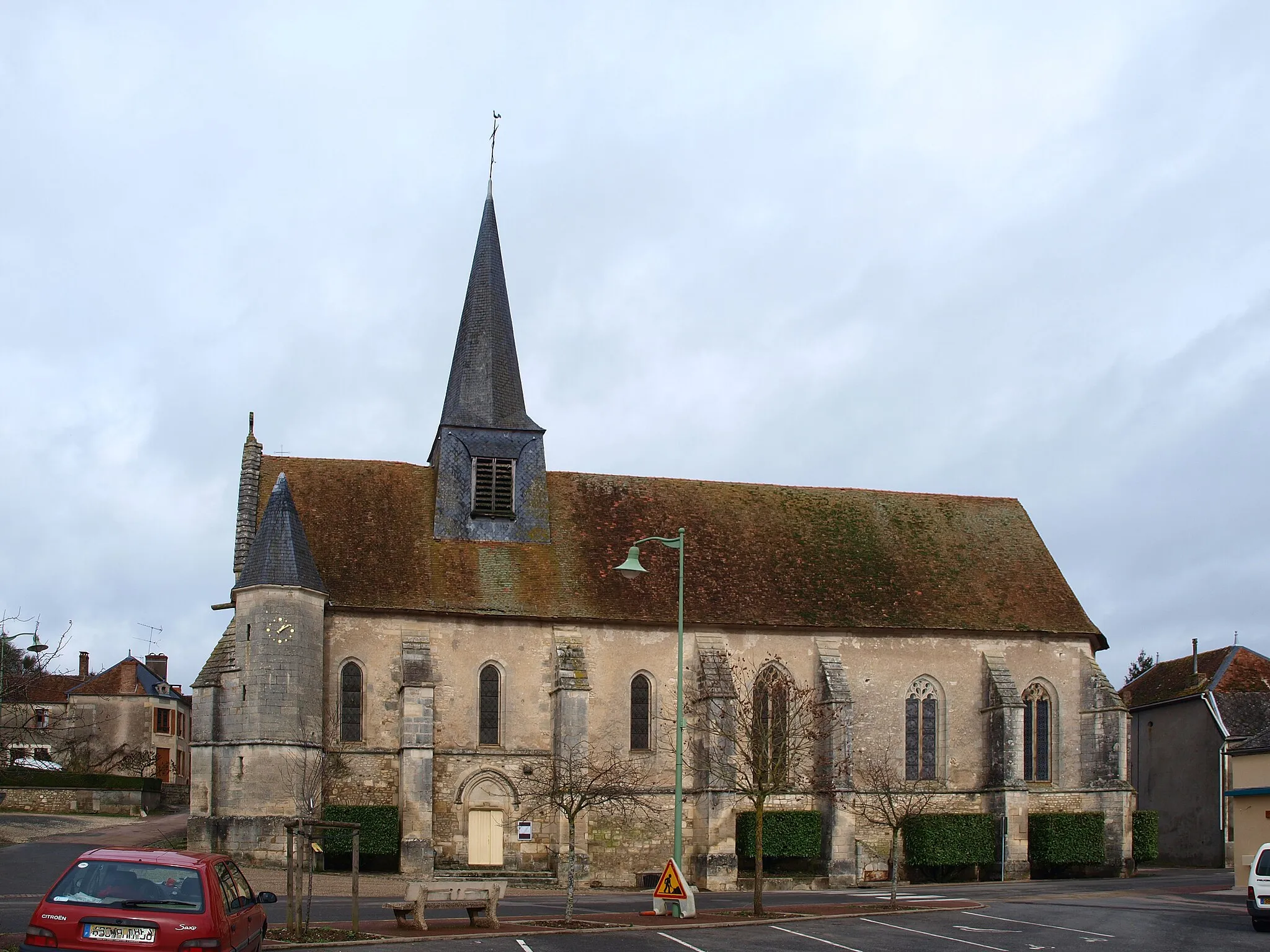 Photo showing: Alligny-Cosne (Nièvre, France) ; église Saint-Saturnin.