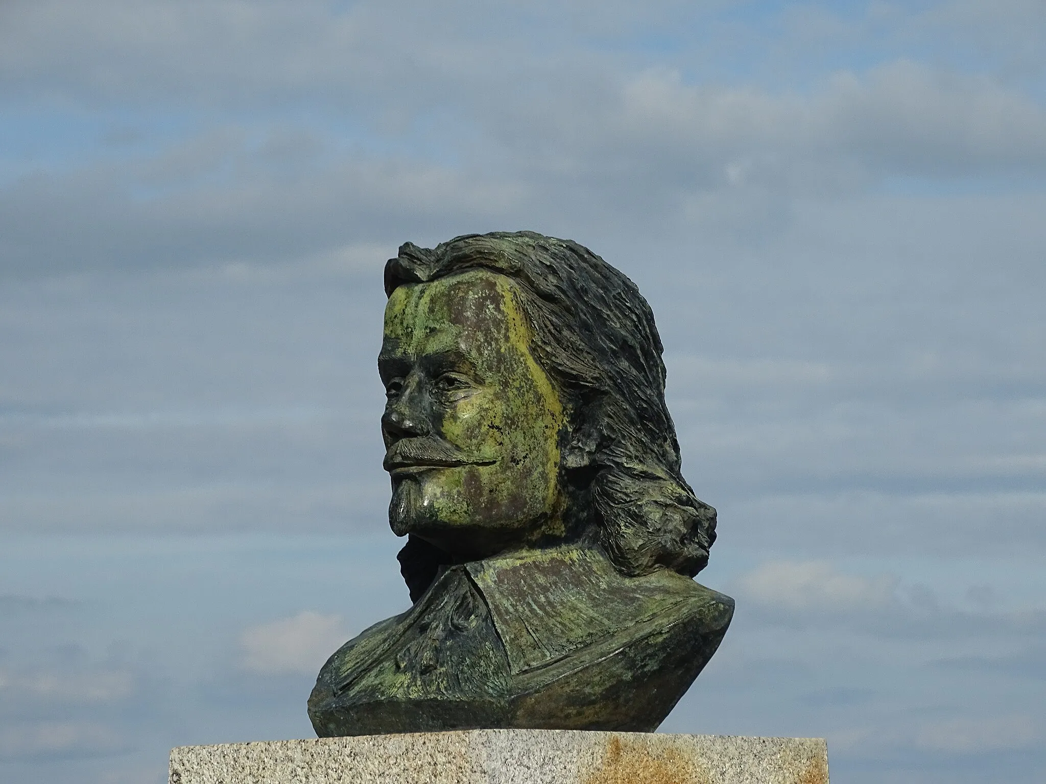 Photo showing: Buste de Daniel de la Touche de la Ravardière - Capitaine de la marine française et colonisateur du début du XVIIe siècle