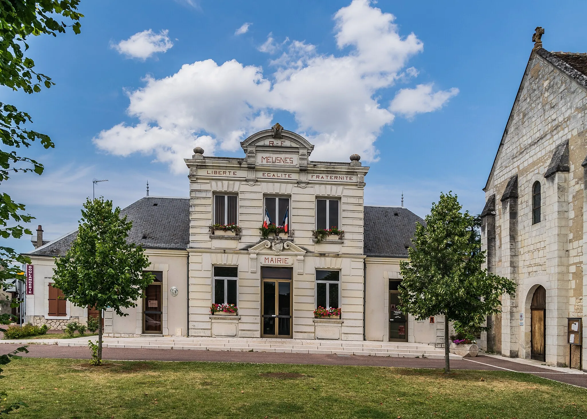 Photo showing: Town hall of Meusnes, Loir-et-Cher, France