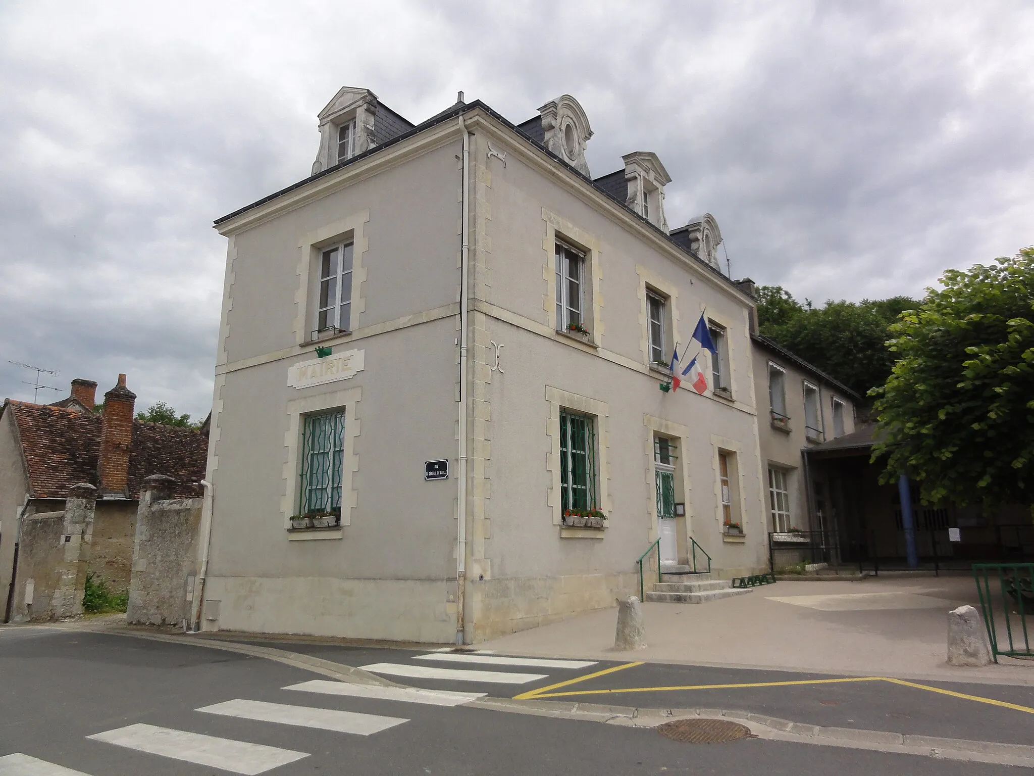 Photo showing: Chargé (Indre-et-Loire) Mairie