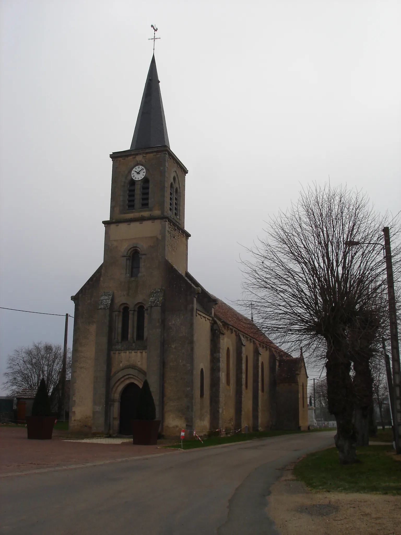 Photo showing: Néret (36) : L'église.