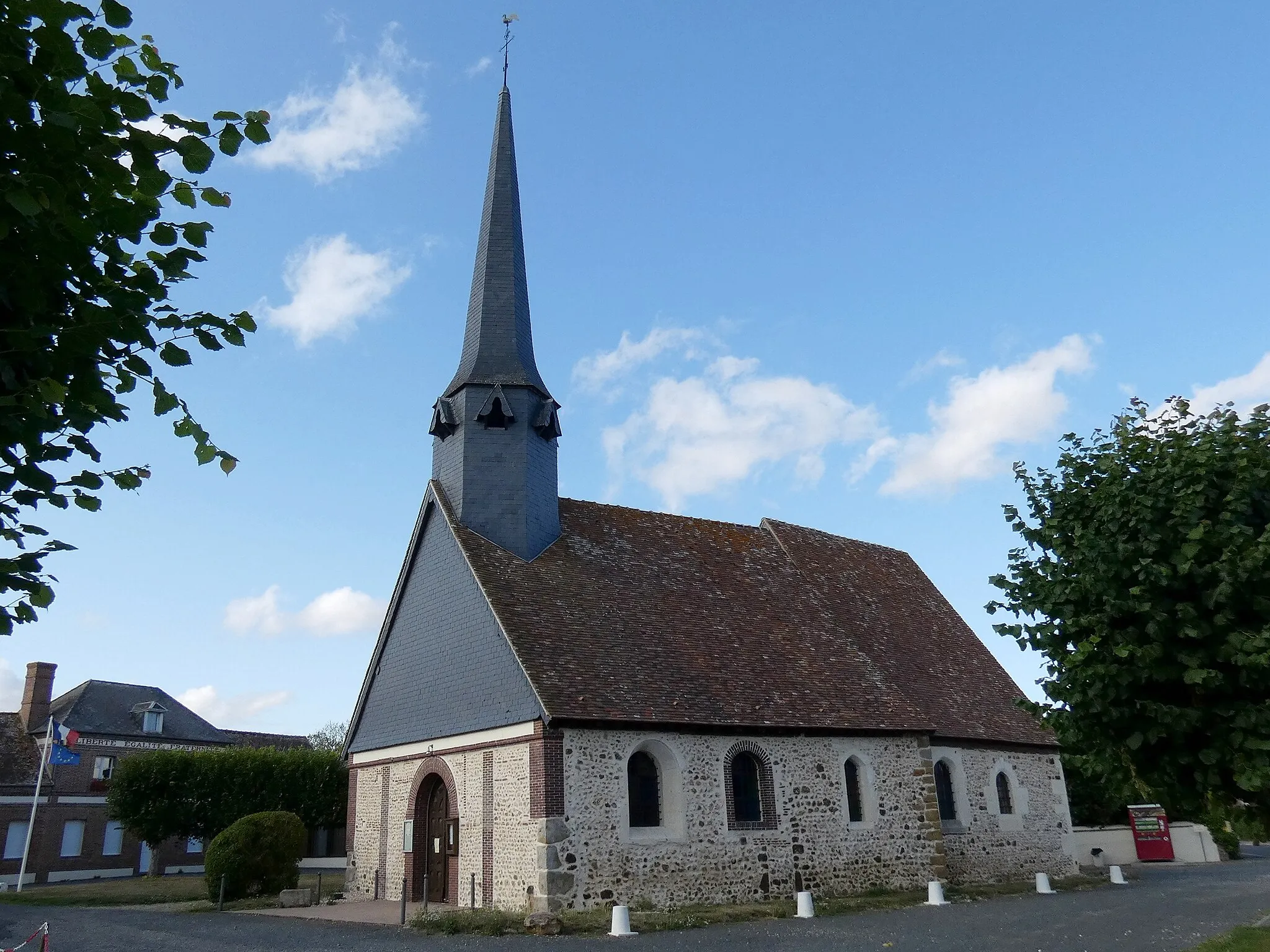 Photo showing: Piseux (Normandie, France). L'église Saint-Denis.
