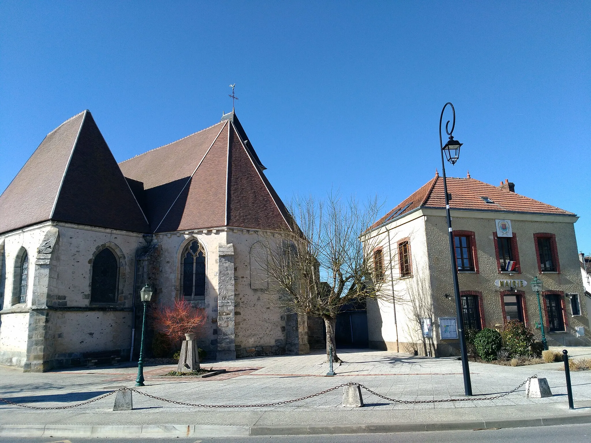 Photo showing: Écrosnes town hall