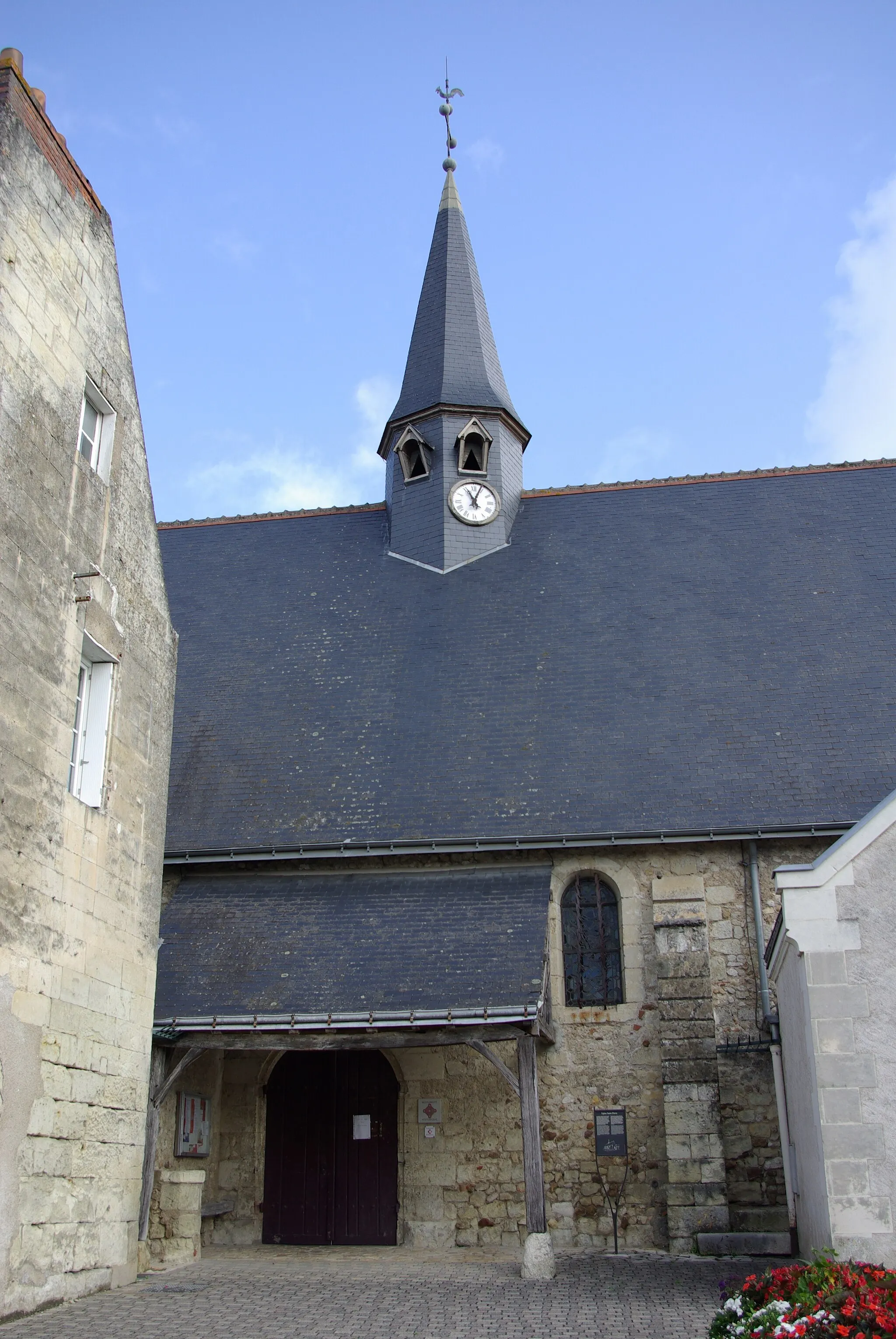 Photo showing: This building is en partie classé, en partie inscrit au titre des monuments historiques de la France. It is indexed in the base Mérimée, a database of architectural heritage maintained by the French Ministry of Culture, under the reference PA00132563 .