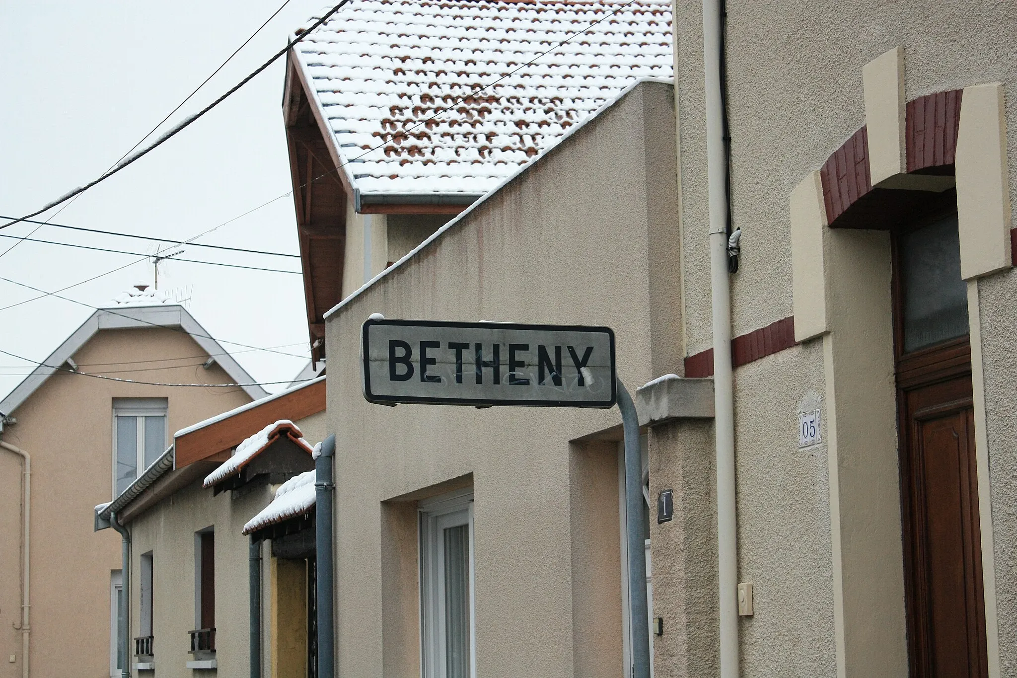 Photo showing: Border sign between Reims and Betheny