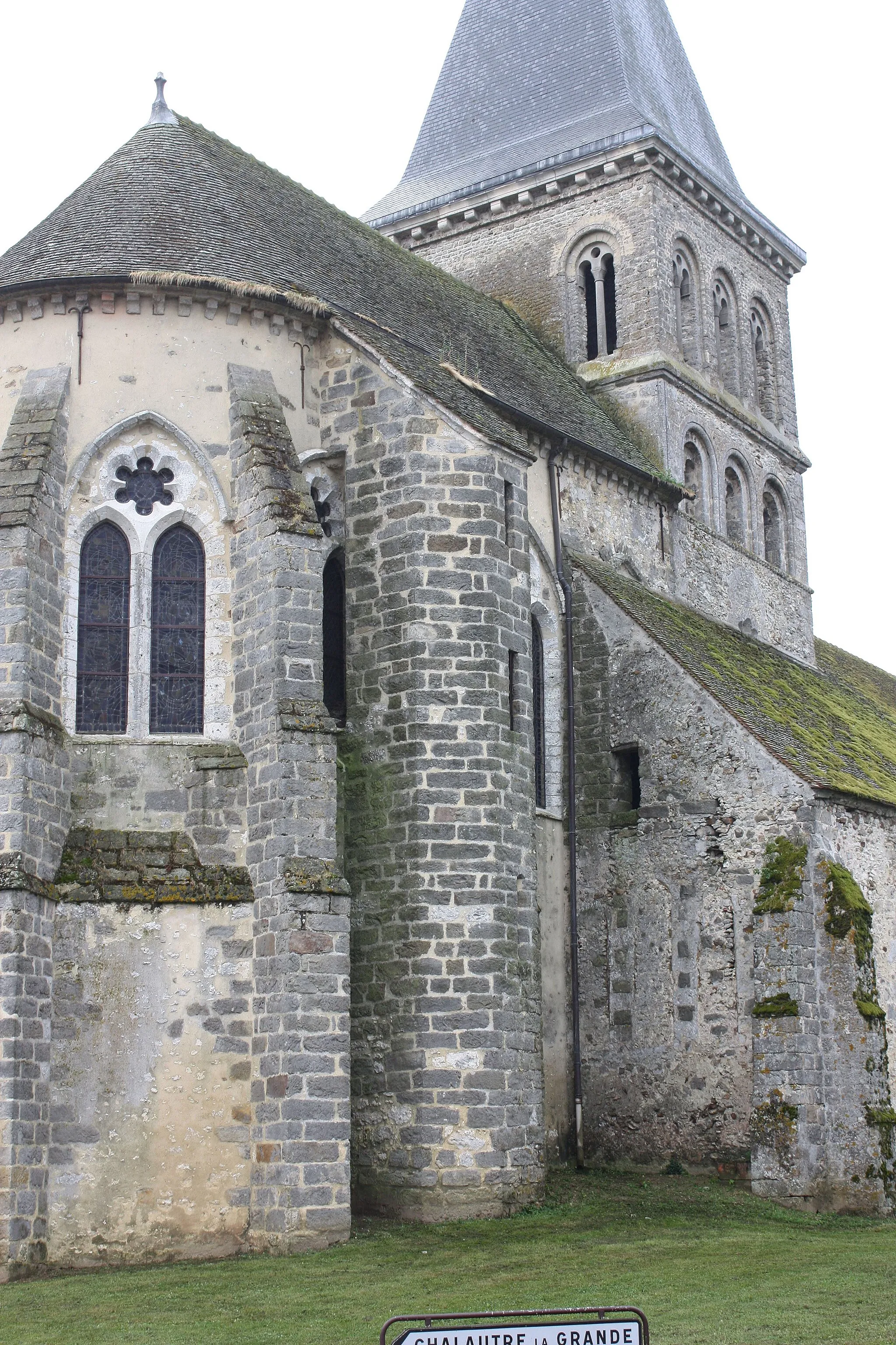 Photo showing: Beauchery - Eglise Saint-Pierre
Vue du Nord-Est