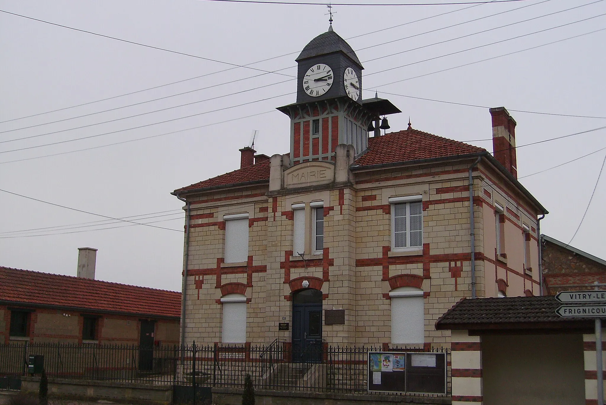 Photo showing: Mairie de Courdemanges