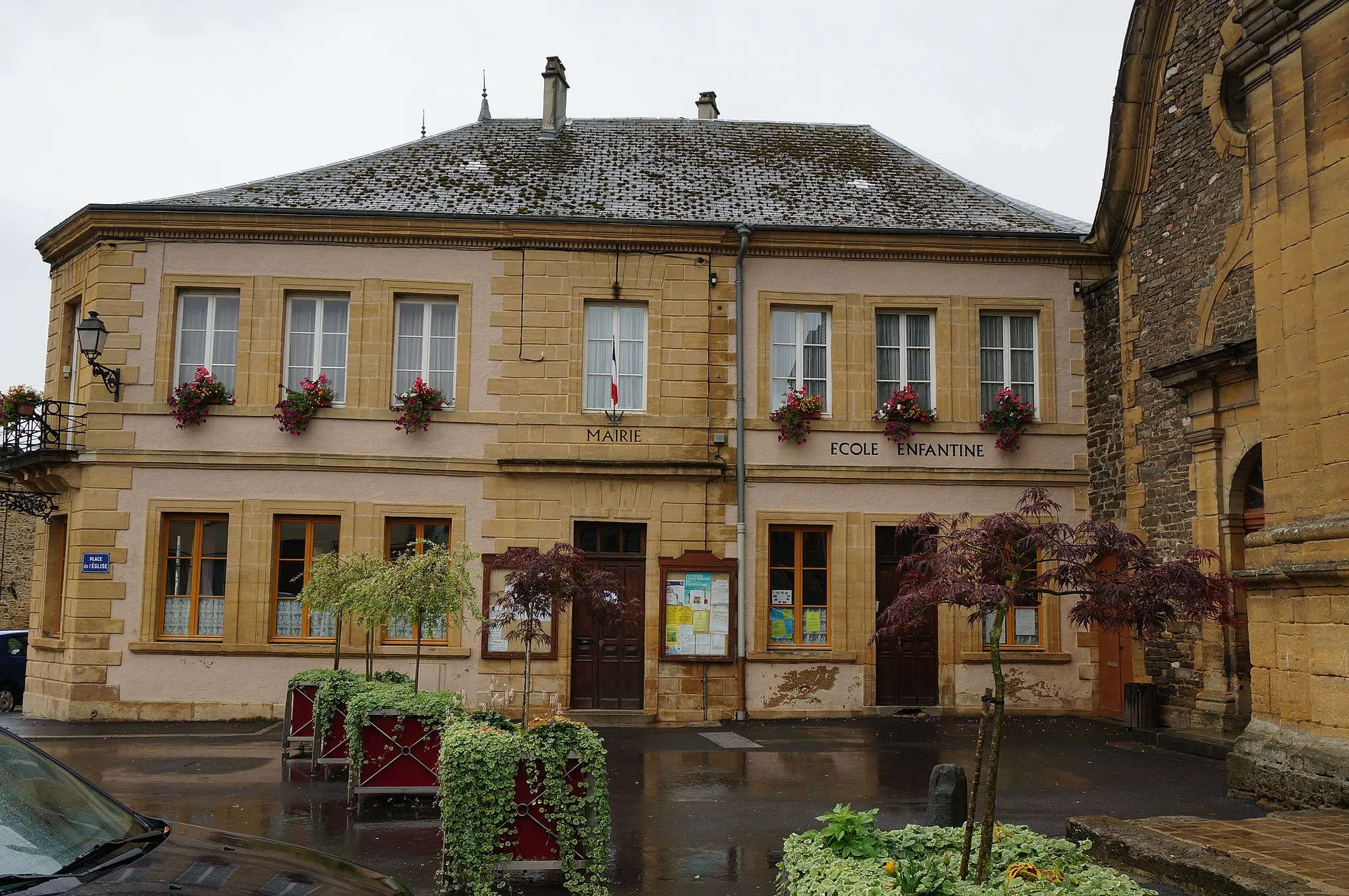 Photo showing: Monument du village .