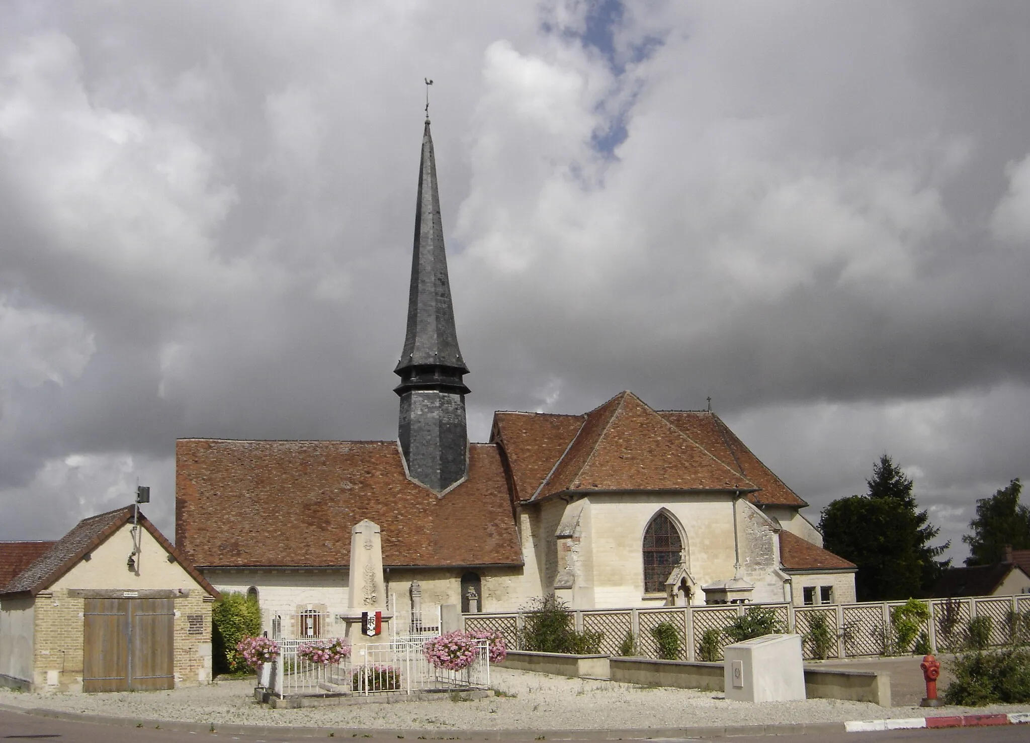Photo showing: église Saint Léon II de Thennelières - Aube - France