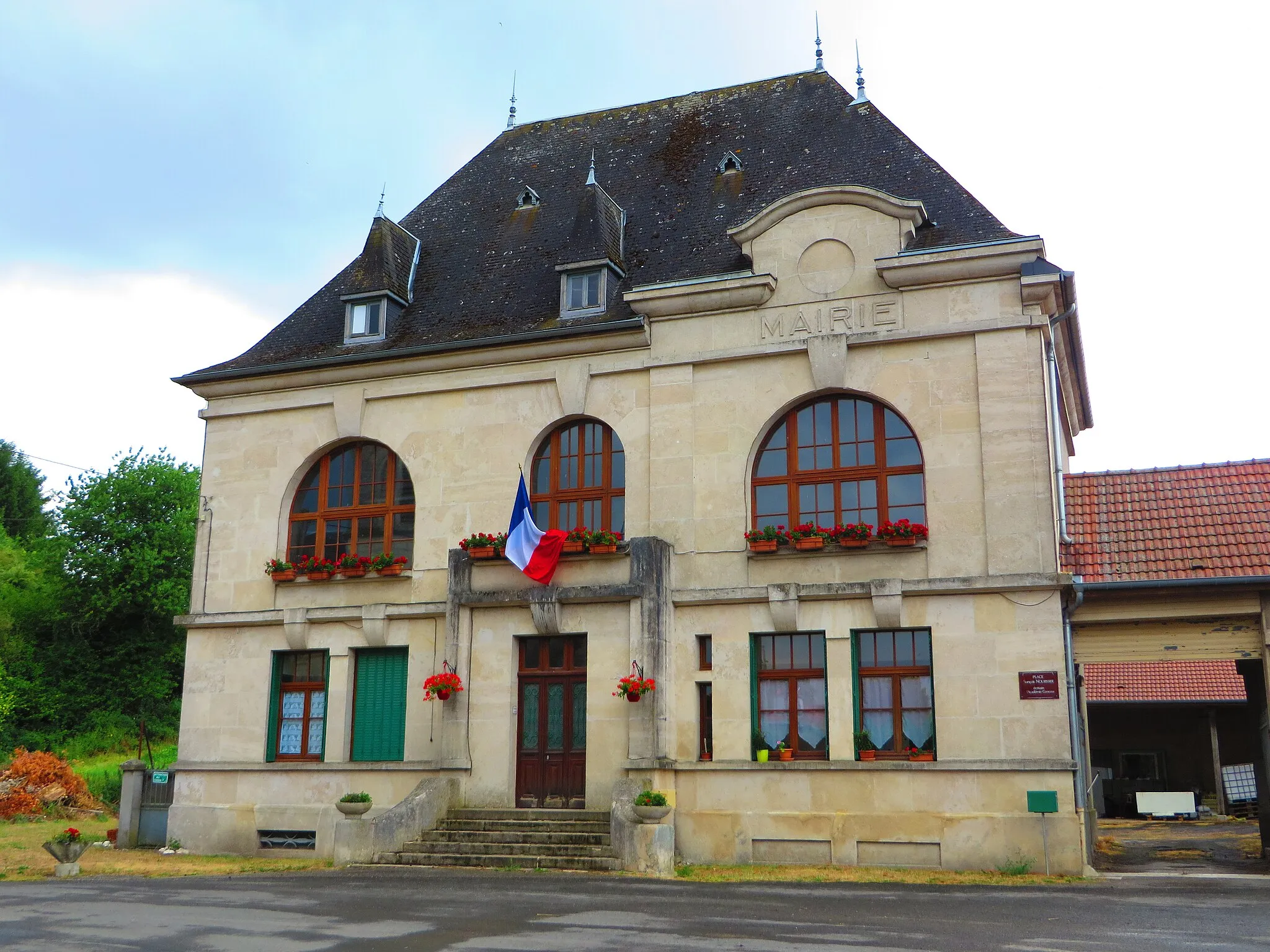Photo showing: Avocourt la mairie