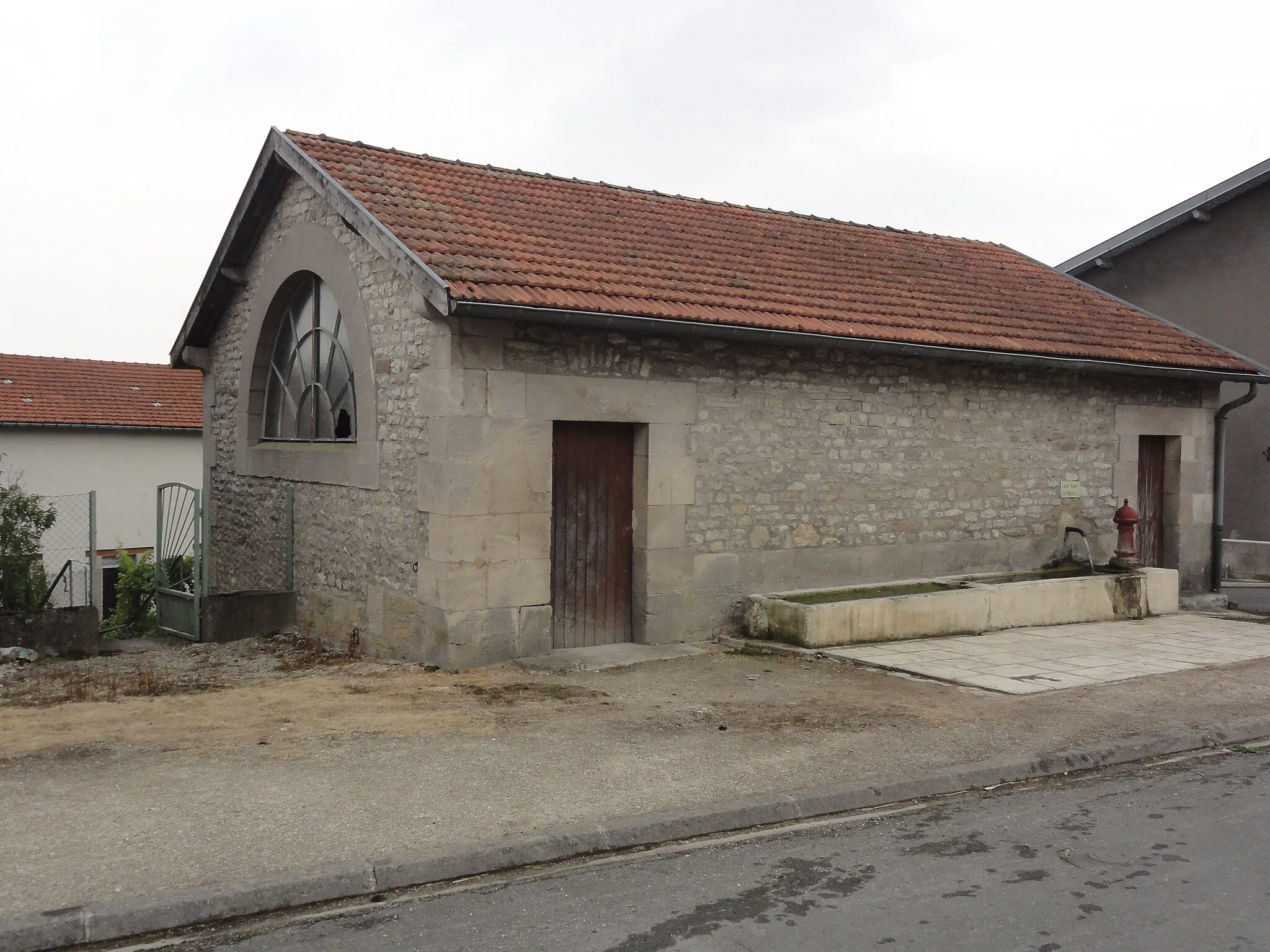 Photo showing: Dombasle-en-Argonne (Meuse) lavoir