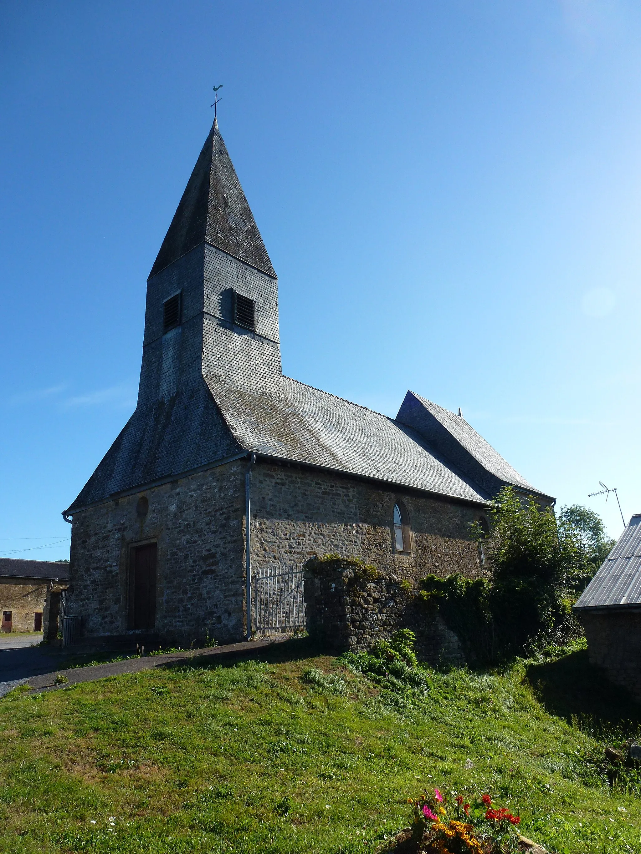 Photo showing: Murtin-et-Bogny (Ardennes) église de Bogny