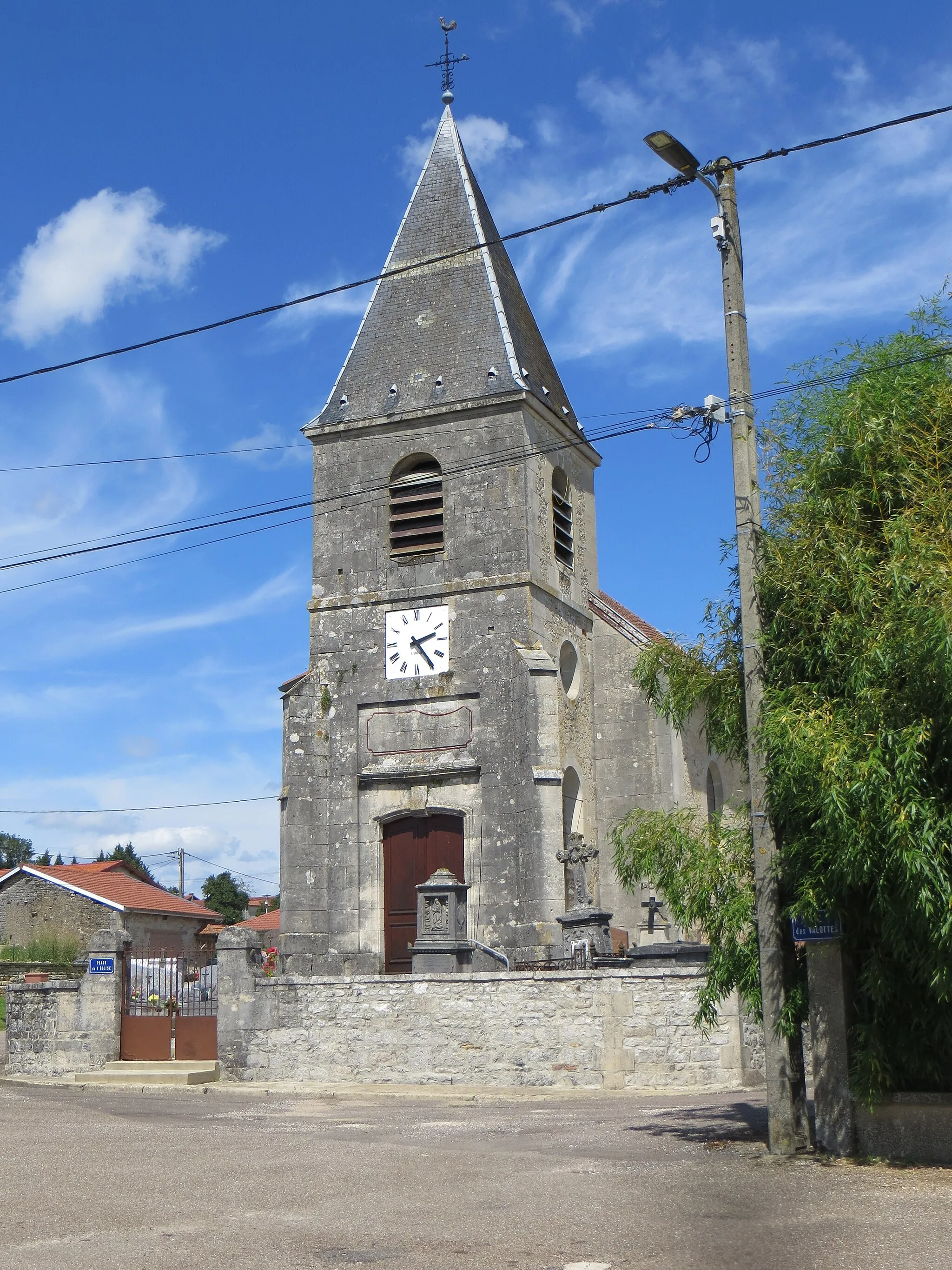 Photo showing: Vue générale de l'église