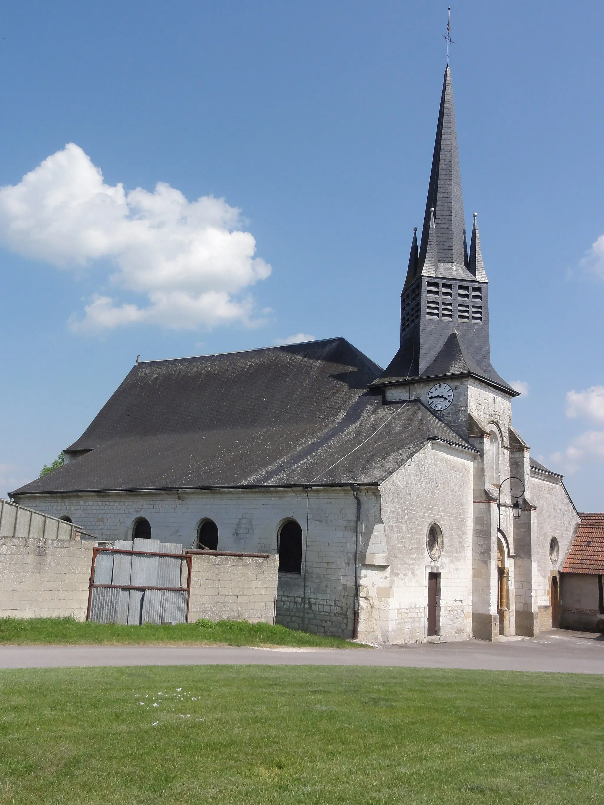 Photo showing: Gomont (Ardennes) Église Saint-Quentin