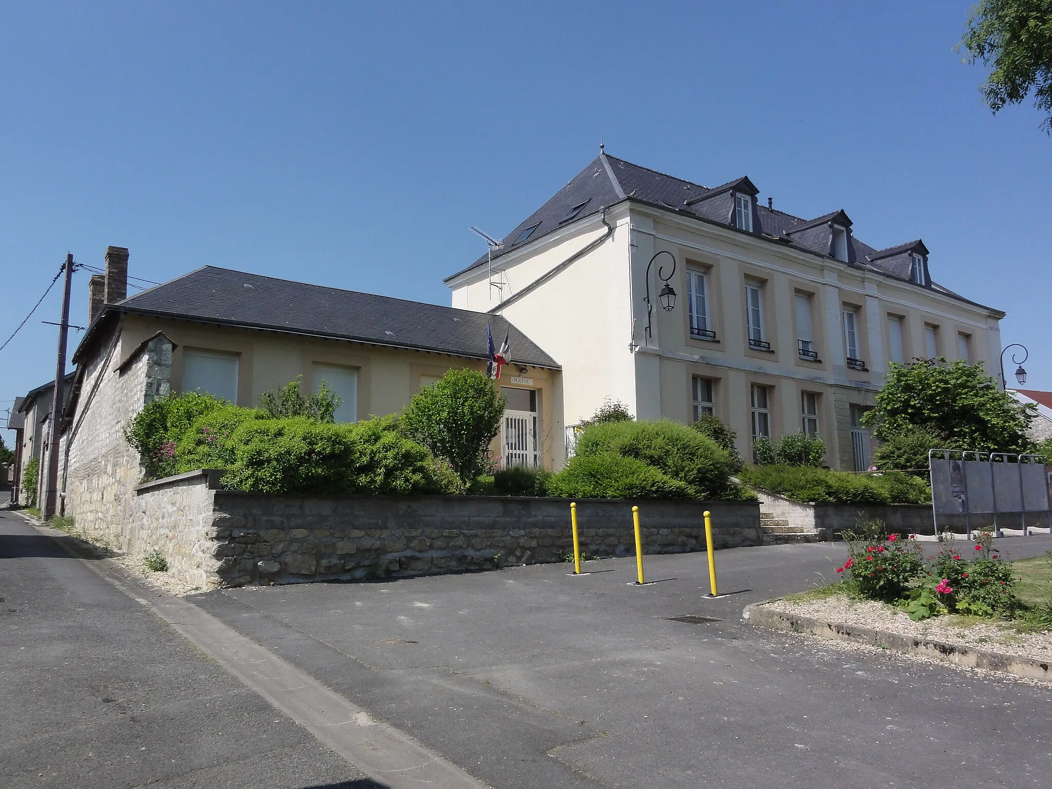 Photo showing: Gomont (Ardennes) Mairie