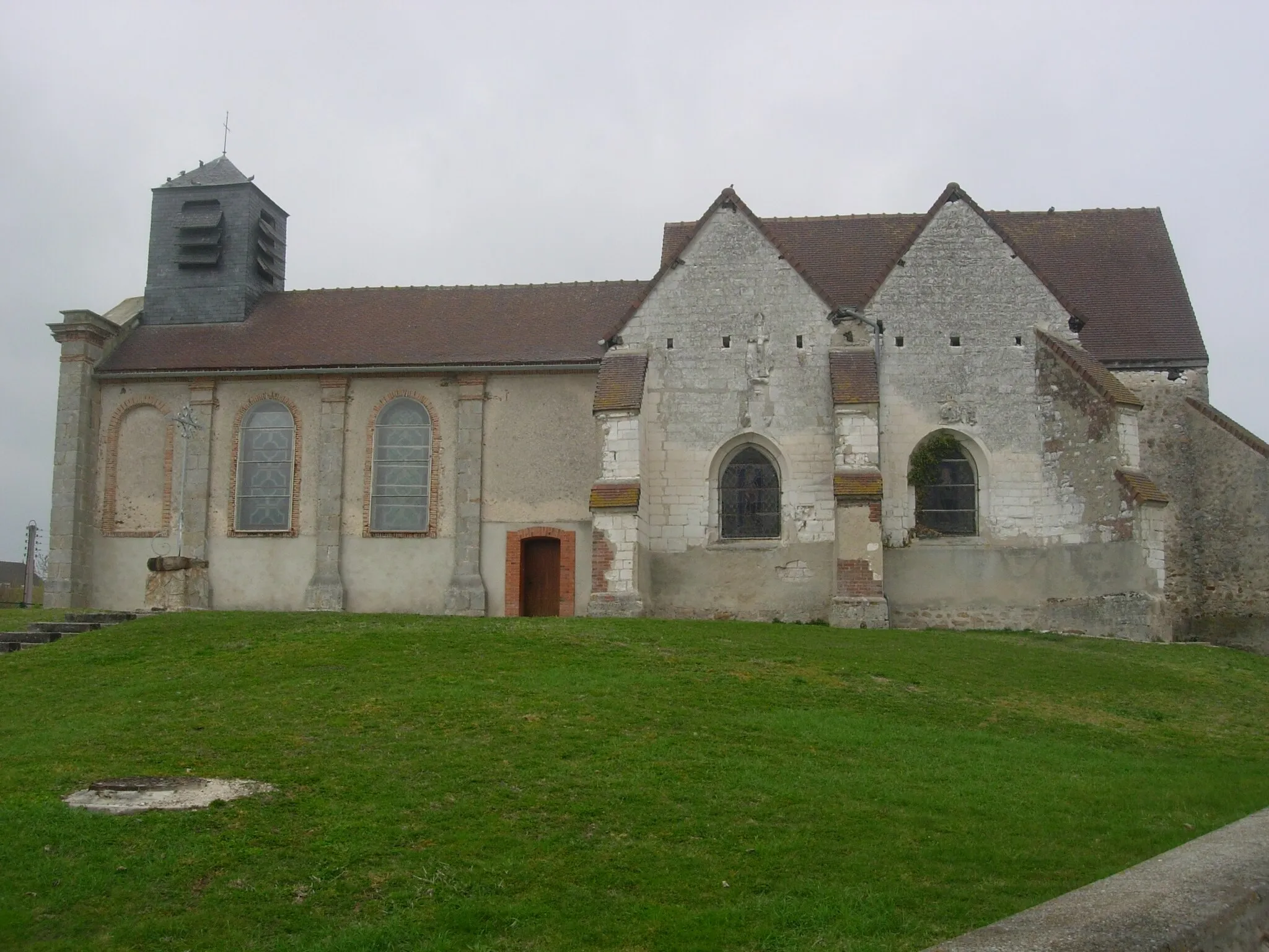 Photo showing: Eglise de Pars-lès-Romilly construite sur un ancien tumulus