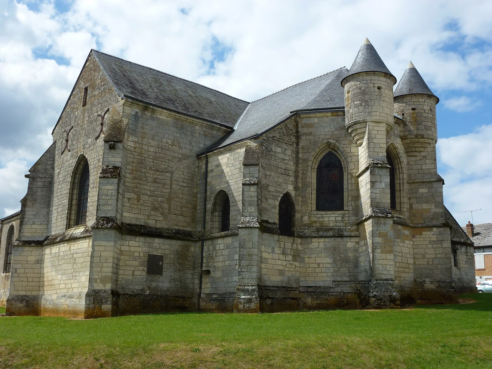 Photo showing: Viel-Saint-Rémy (Ardennes) Église Saint-Rémi extérieur