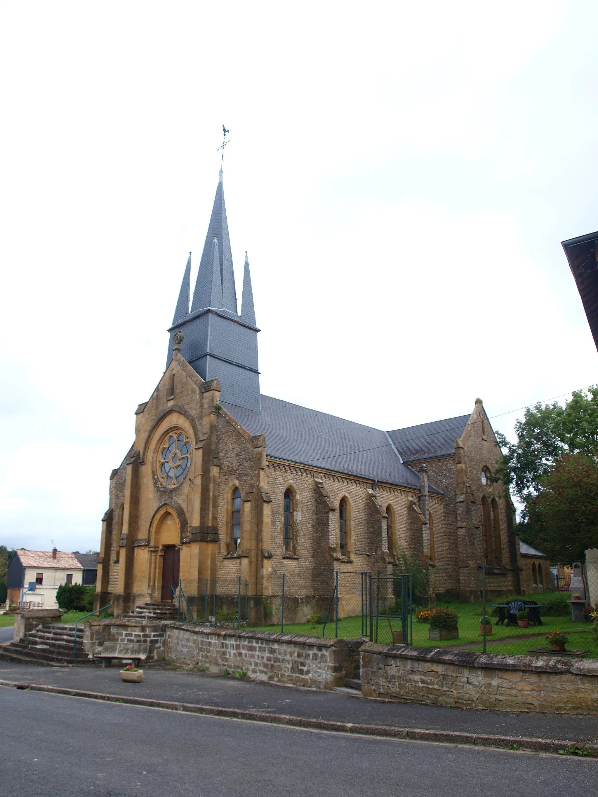 Photo showing: La Croix-aux-Bois (Ardennes, France) ; église