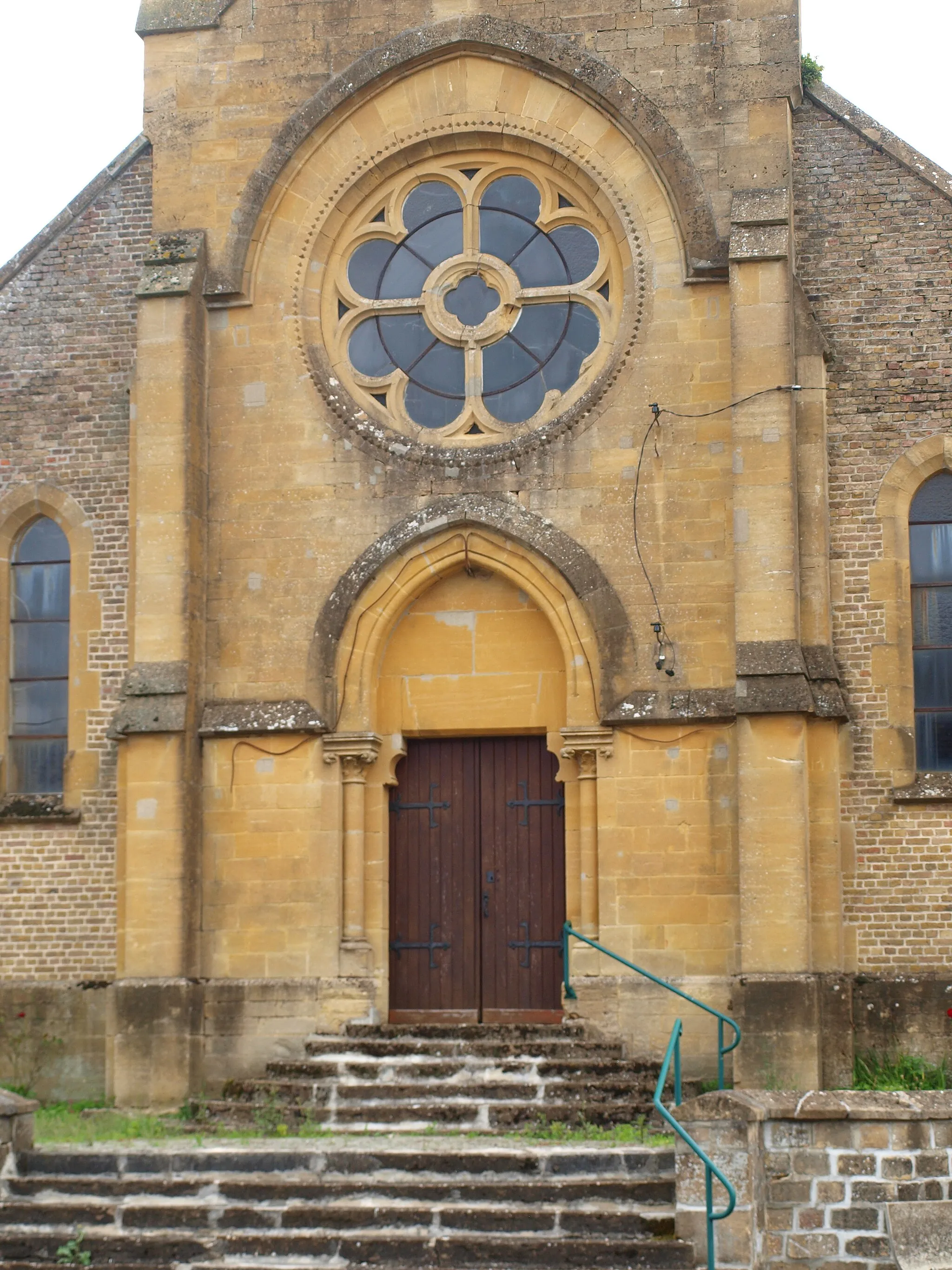 Photo showing: La Croix-aux-Bois (Ardennes, France) ; église