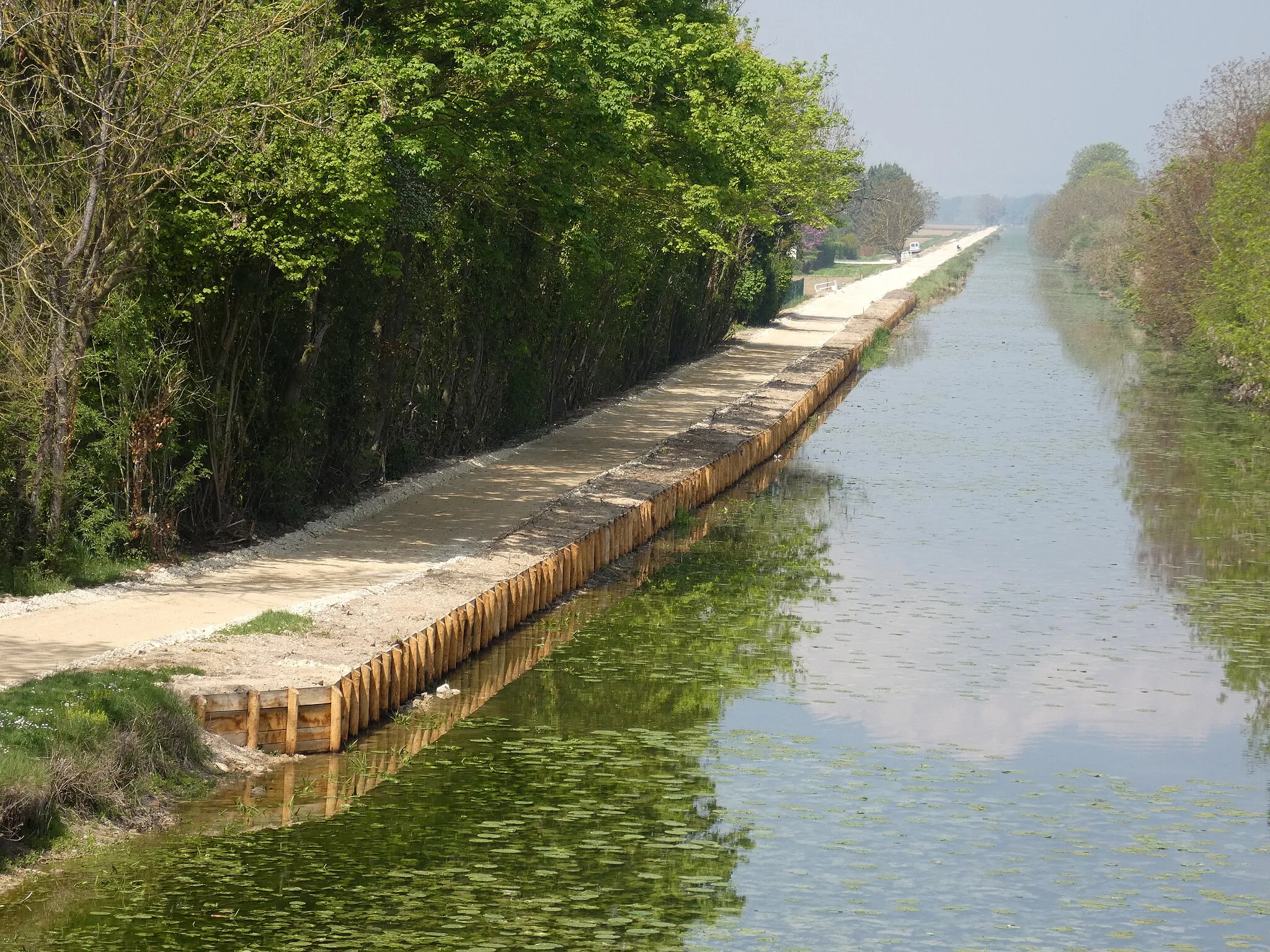 Photo showing: Véloroute du canal de la Haute-Seine en construction. 51260 Clesles.