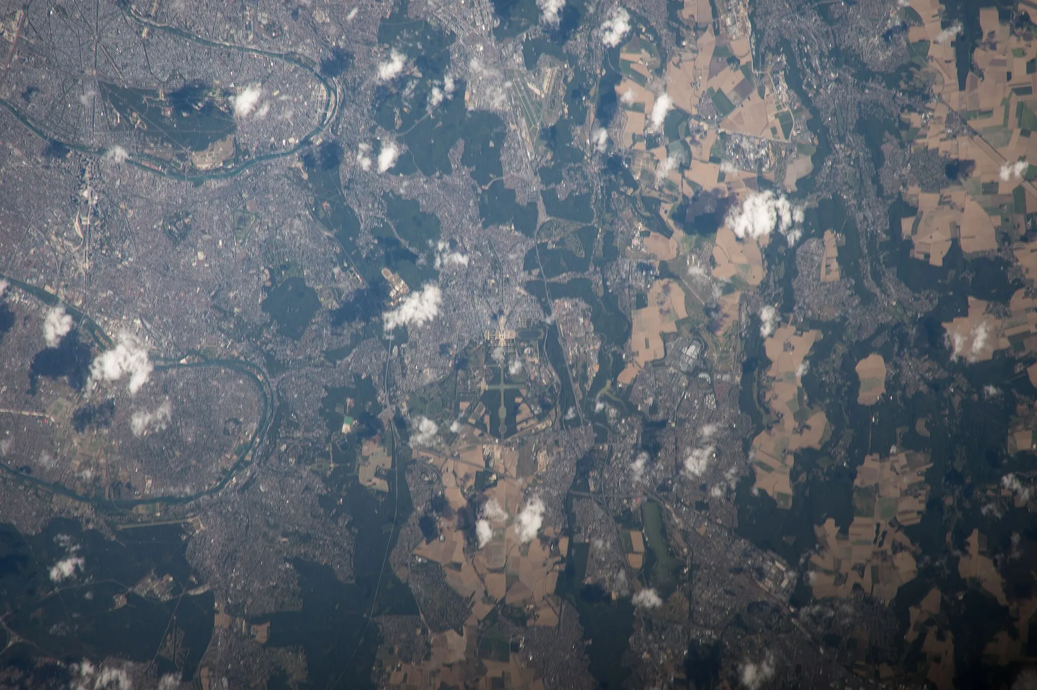 Photo showing: View of Earth taken during ISS Expedition 48.