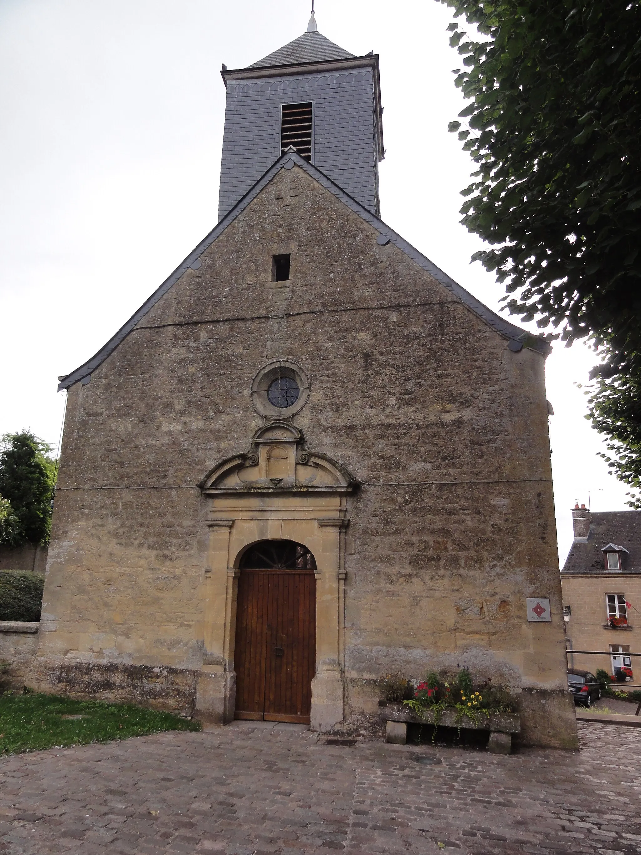 Photo showing: Évigny (Ardennes) église, façade