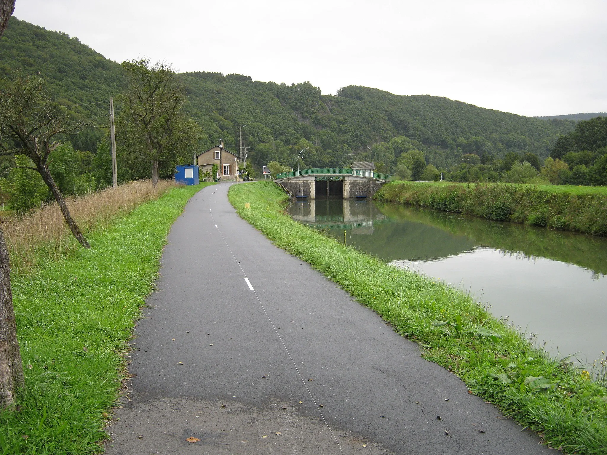 Photo showing: Ecluse de Joigny