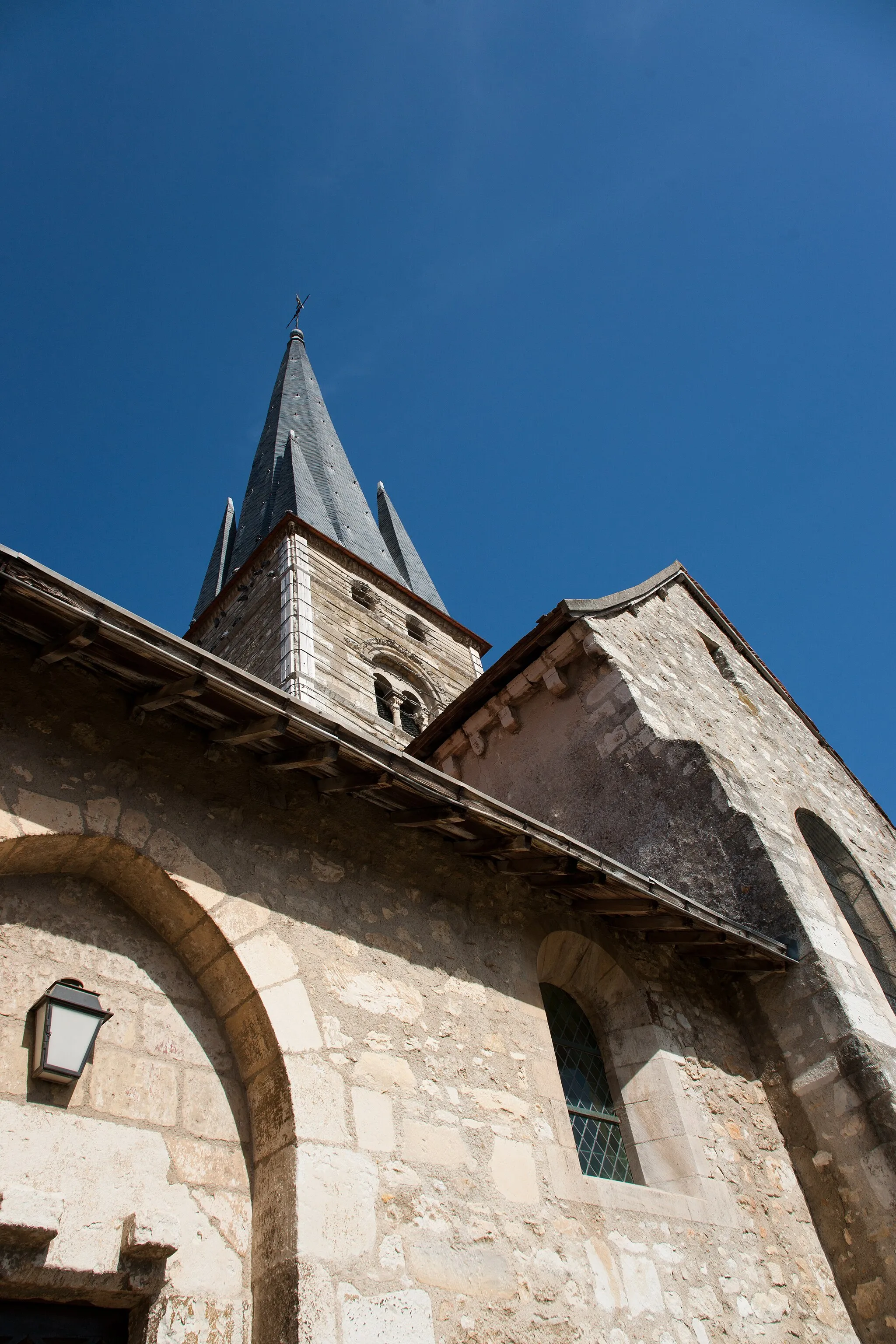Photo showing: Saint-Pierre-Saint-Paul Church, Chamery, France.