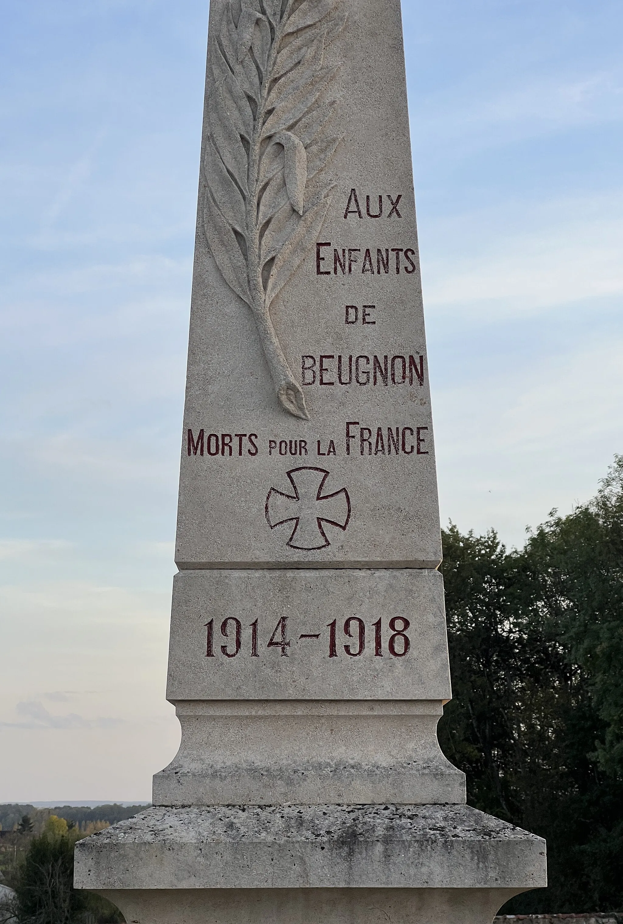 Photo showing: Monument aux morts de Beugnon.