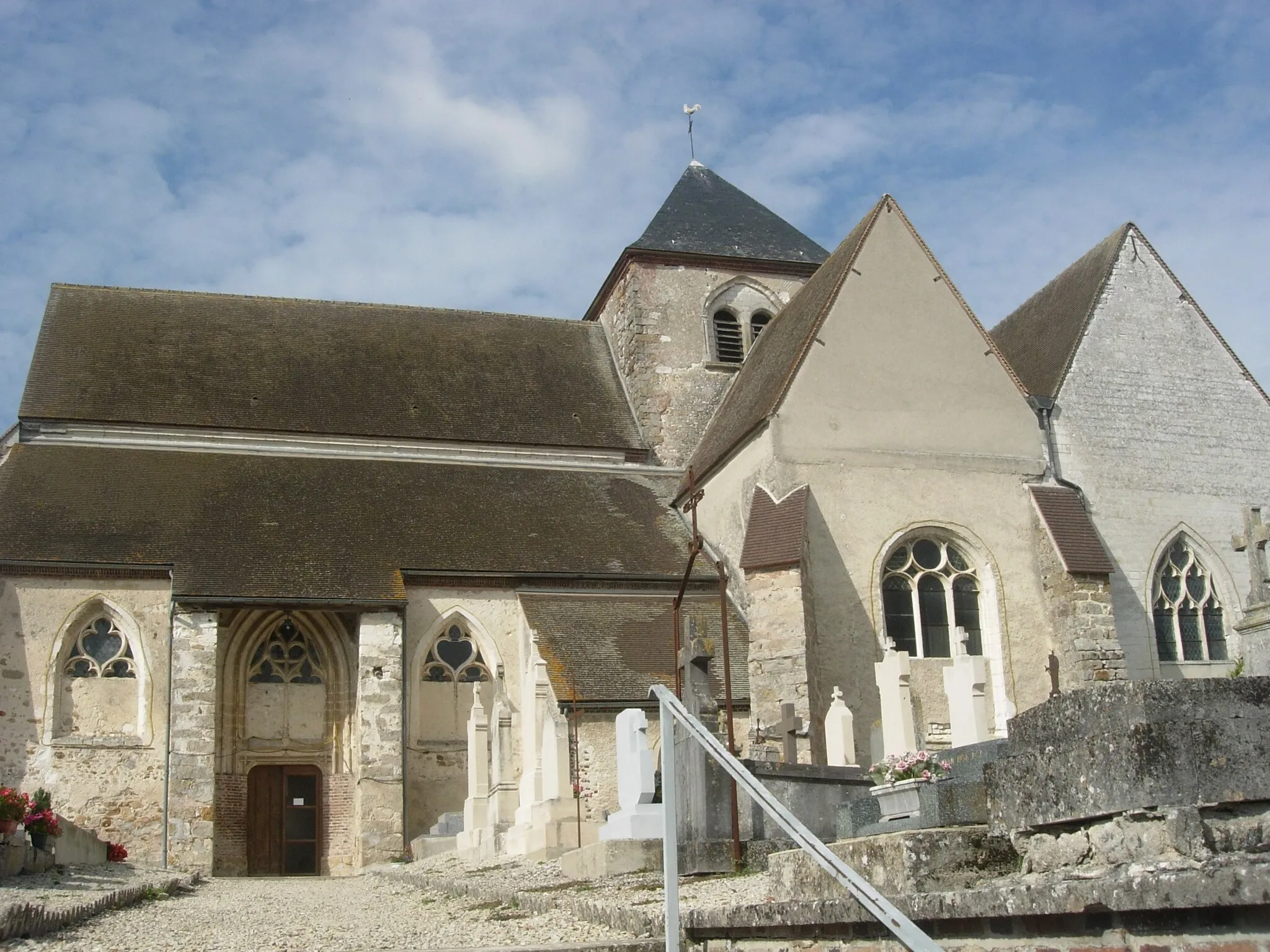 Photo showing: Eglise de Saint Lupien