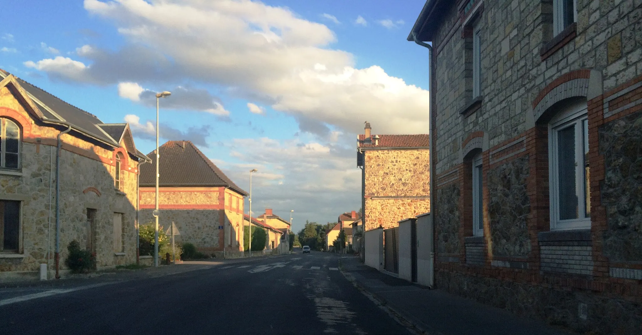 Photo showing: View from the small town of Jonchery on the Suippe river in Northern France / Champagne area.