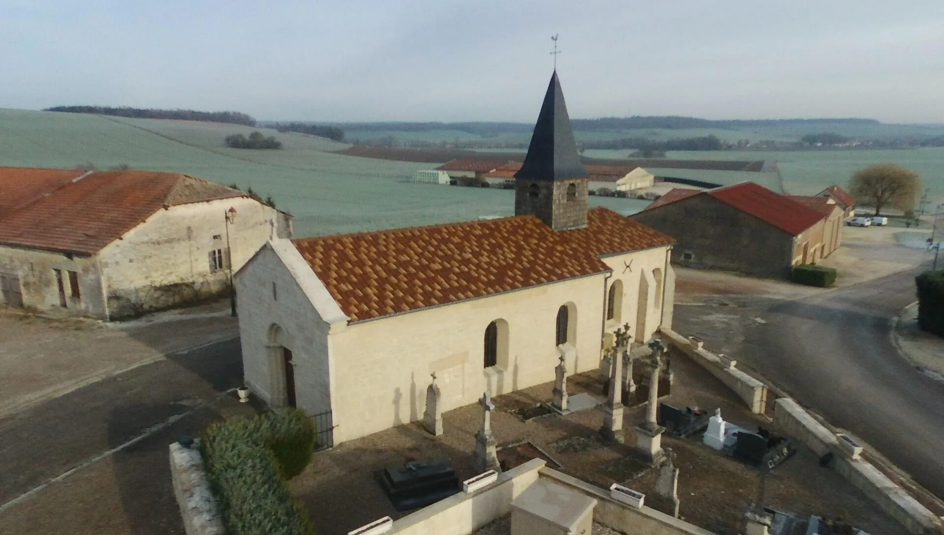 Photo showing: Photo relative à la commune d’Aingoulaincourt dans le but d’enrichir la page Wikipedia existante, il y a la photo d’Aingoulaincourt , et de son Église ( aussi intérieur)