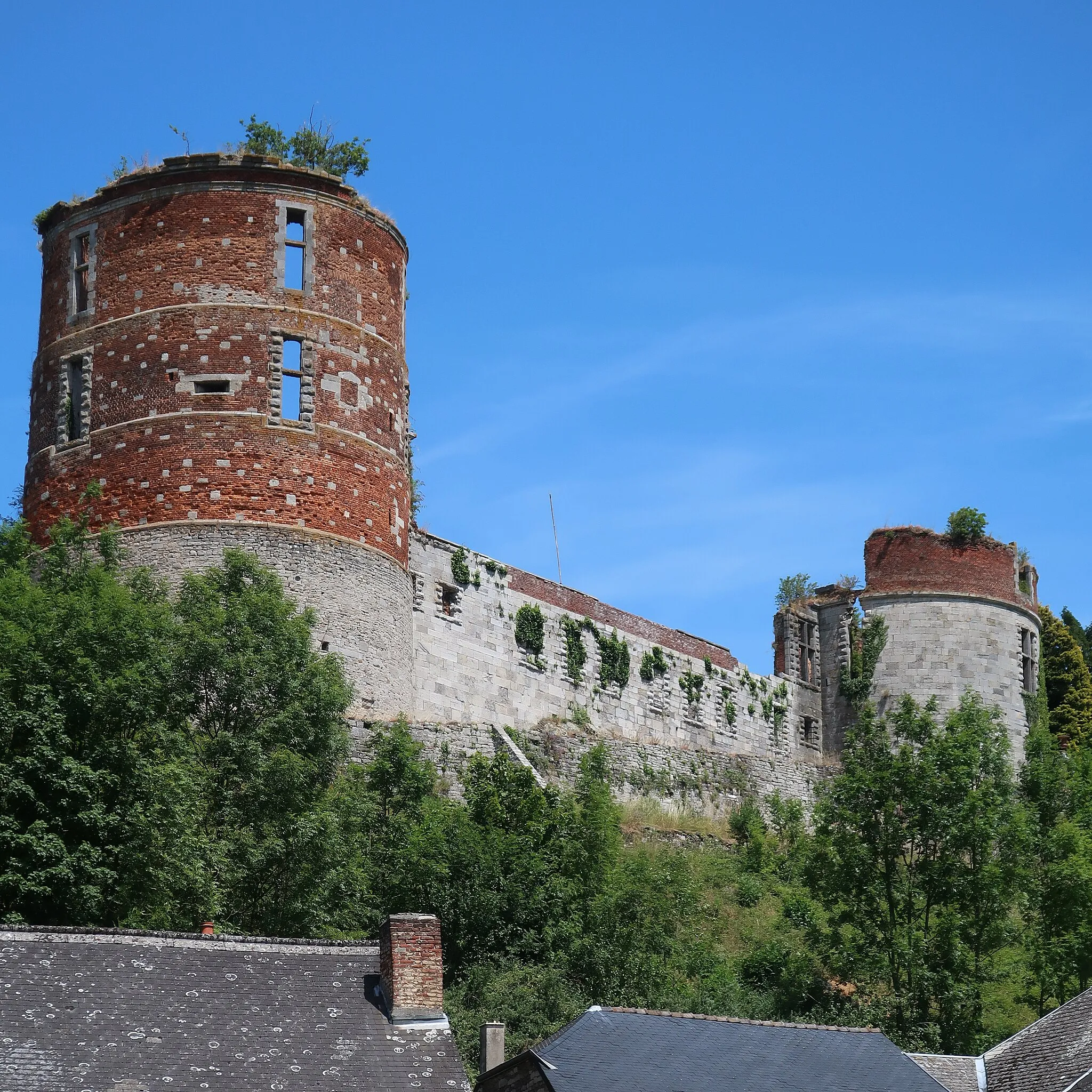 Photo showing: Château de Hierges.