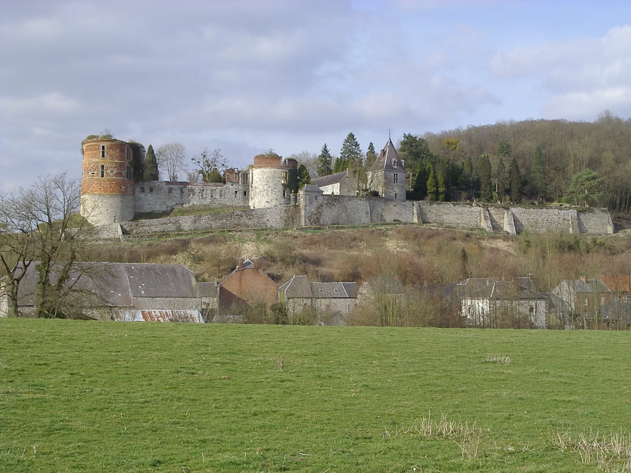 Photo showing: Hierges Castle