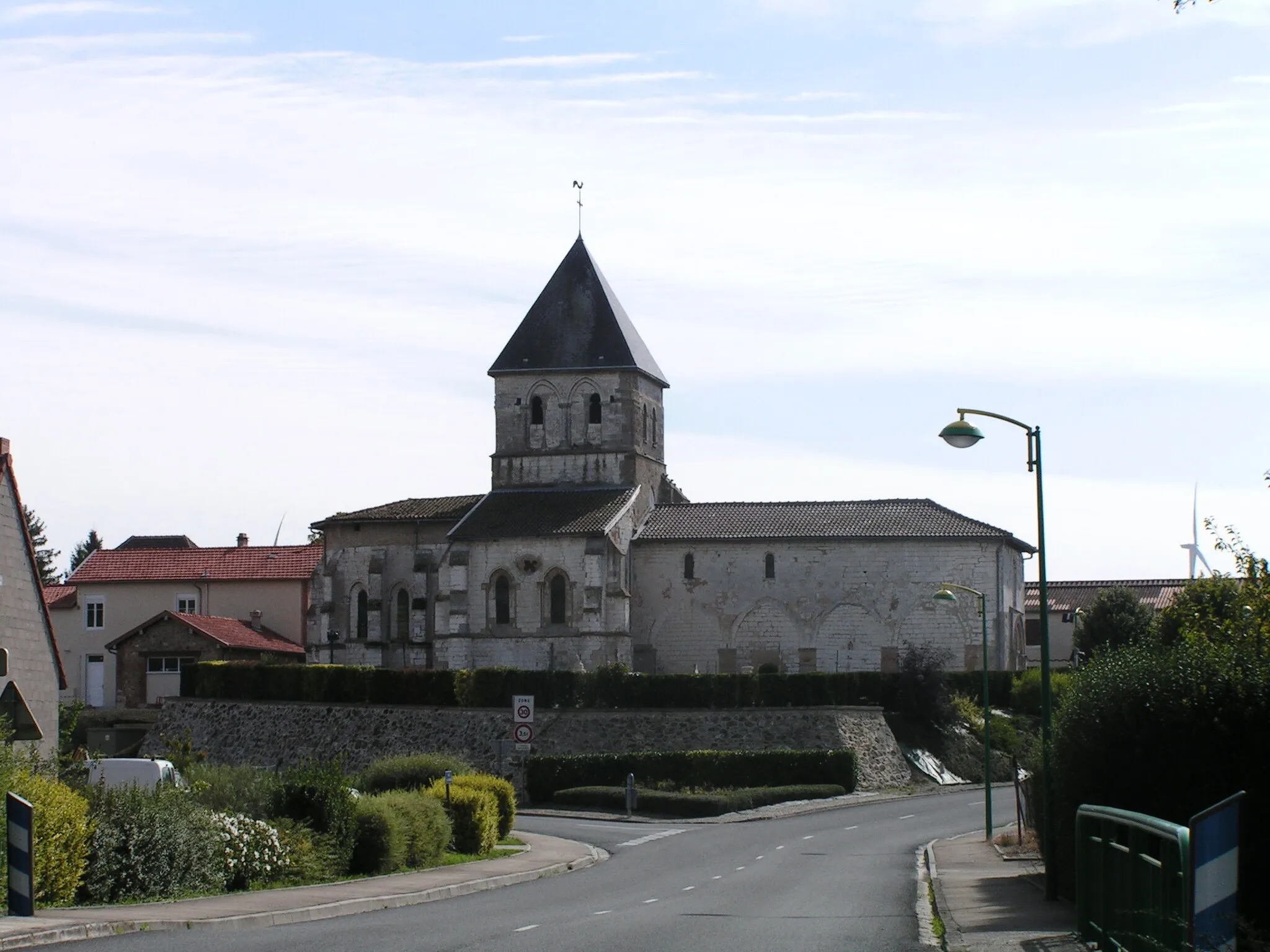 Photo showing: This building is indexed in the base Mérimée, a database of architectural heritage maintained by the French Ministry of Culture, under the reference PA00078690 .