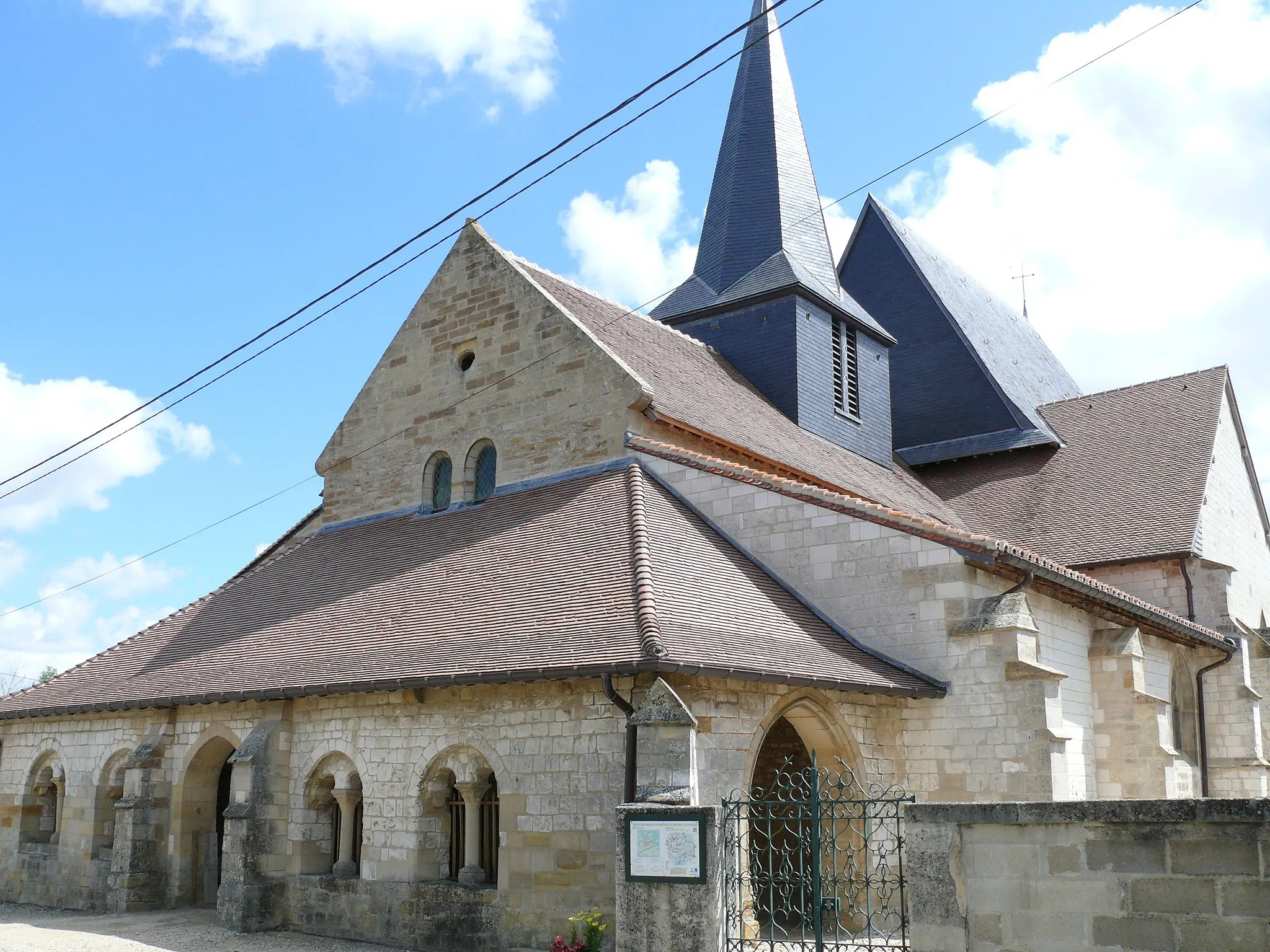 Photo showing: Ponthion - Eglise Saint-Symphorien